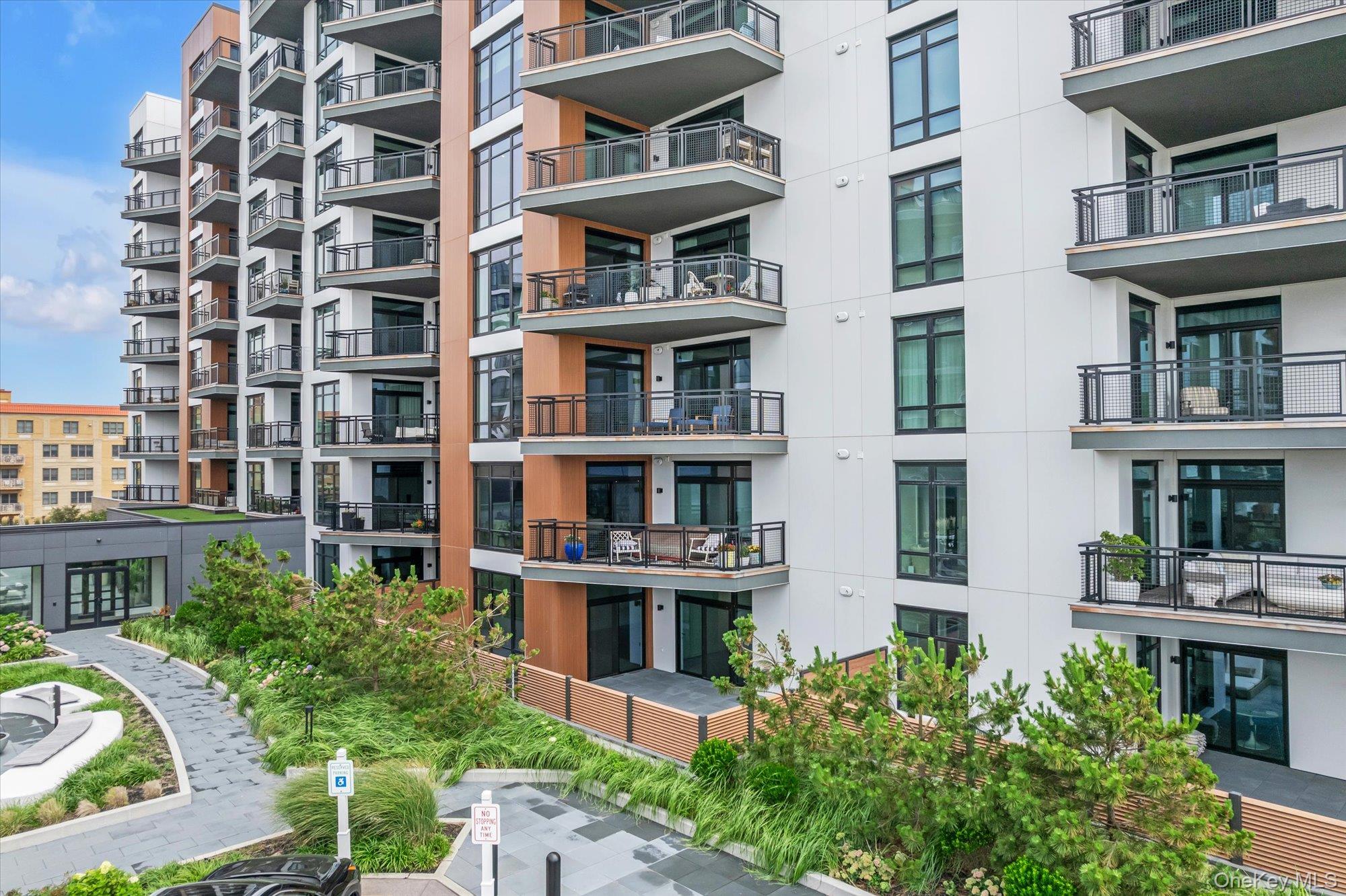 140 Boardwalk Unit: 503B
