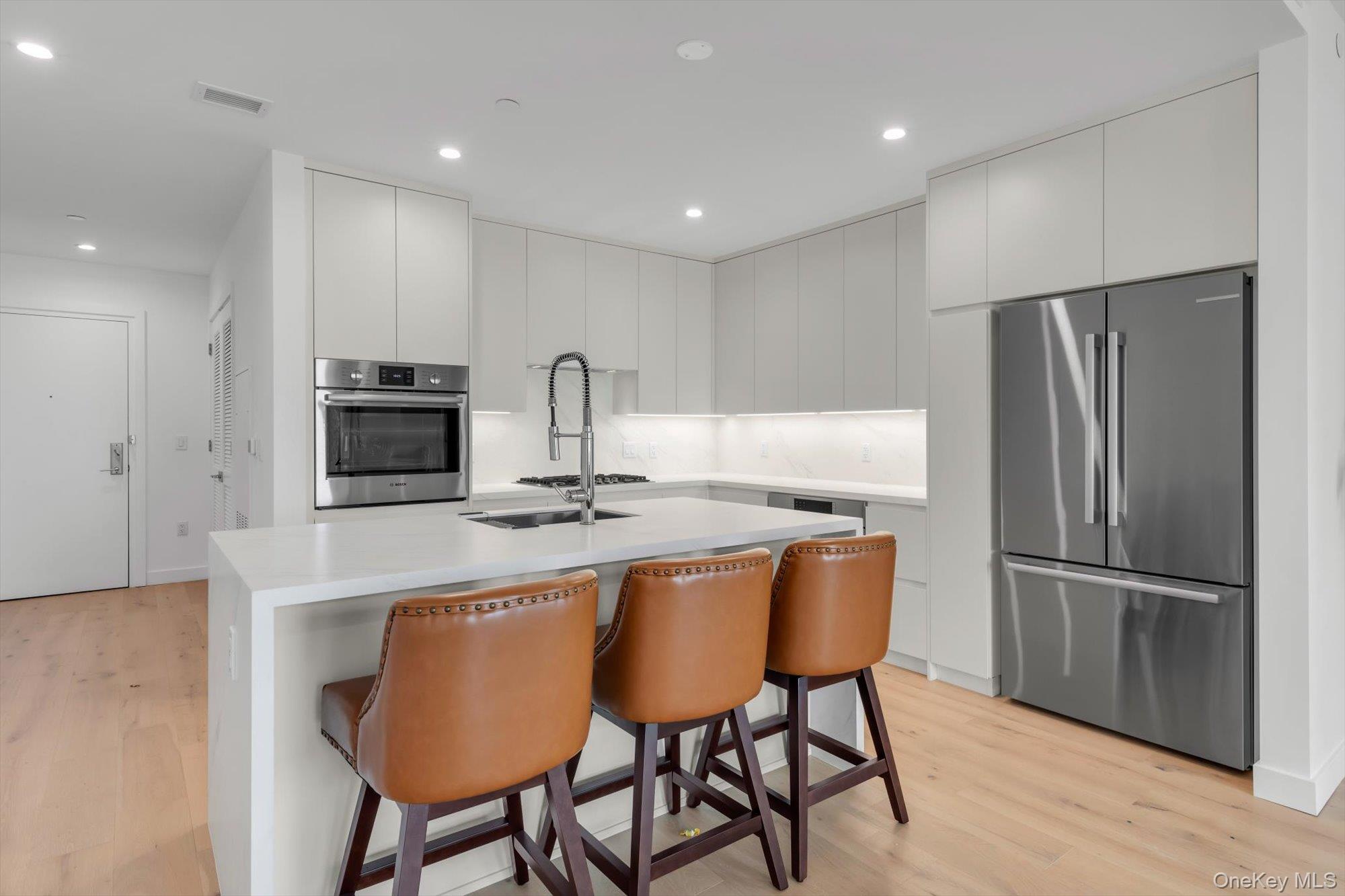 140 Boardwalk Unit: 503B