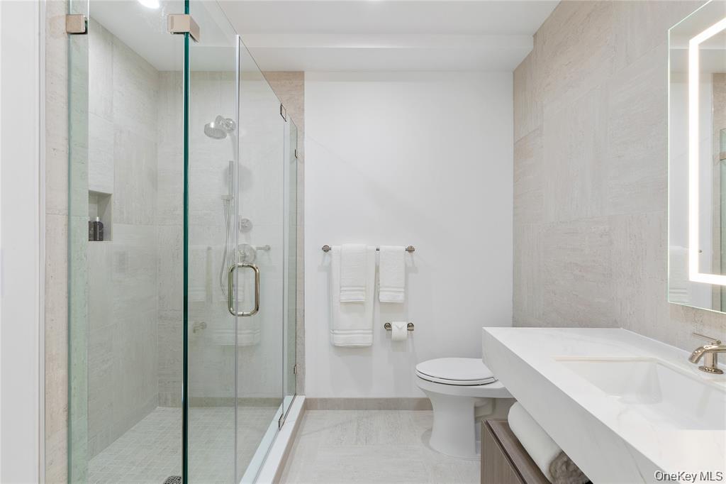 100 Boardwalk Unit: 711 A