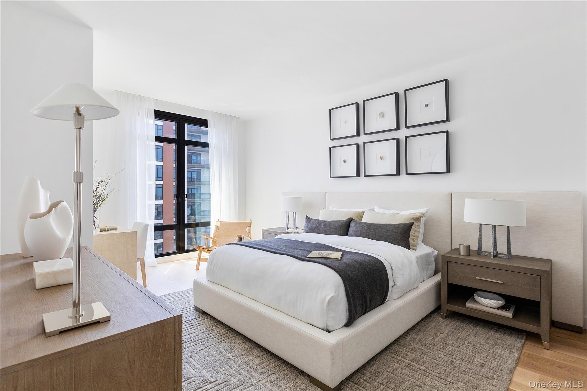 140 Boardwalk Unit: 809B