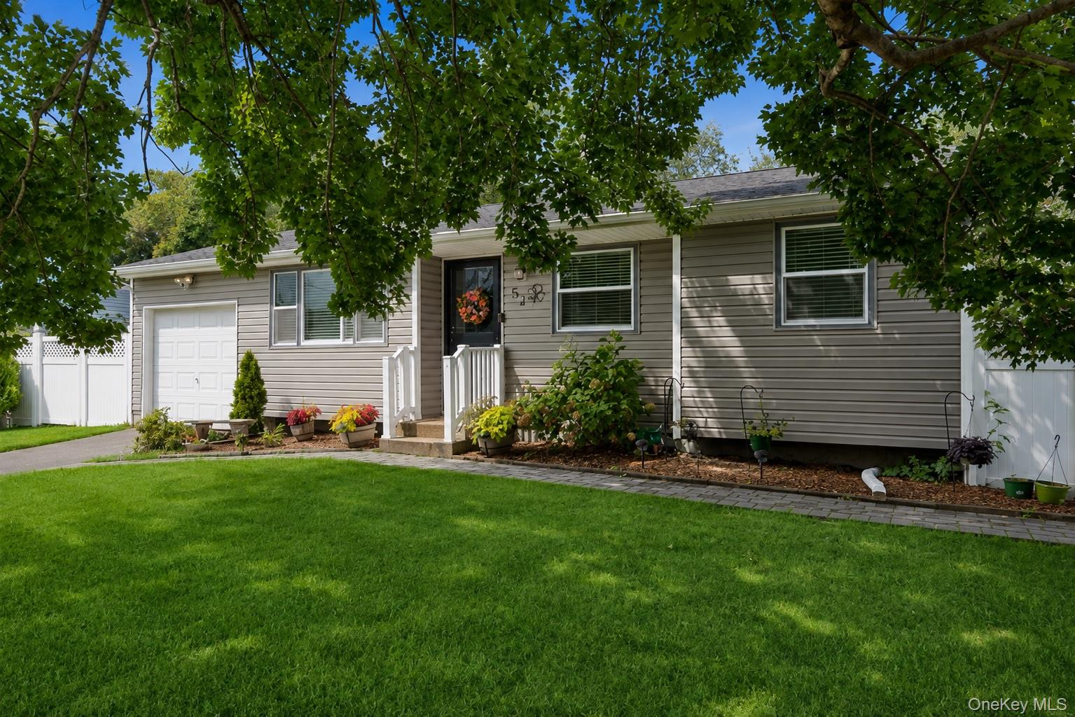 52 Larry Road S