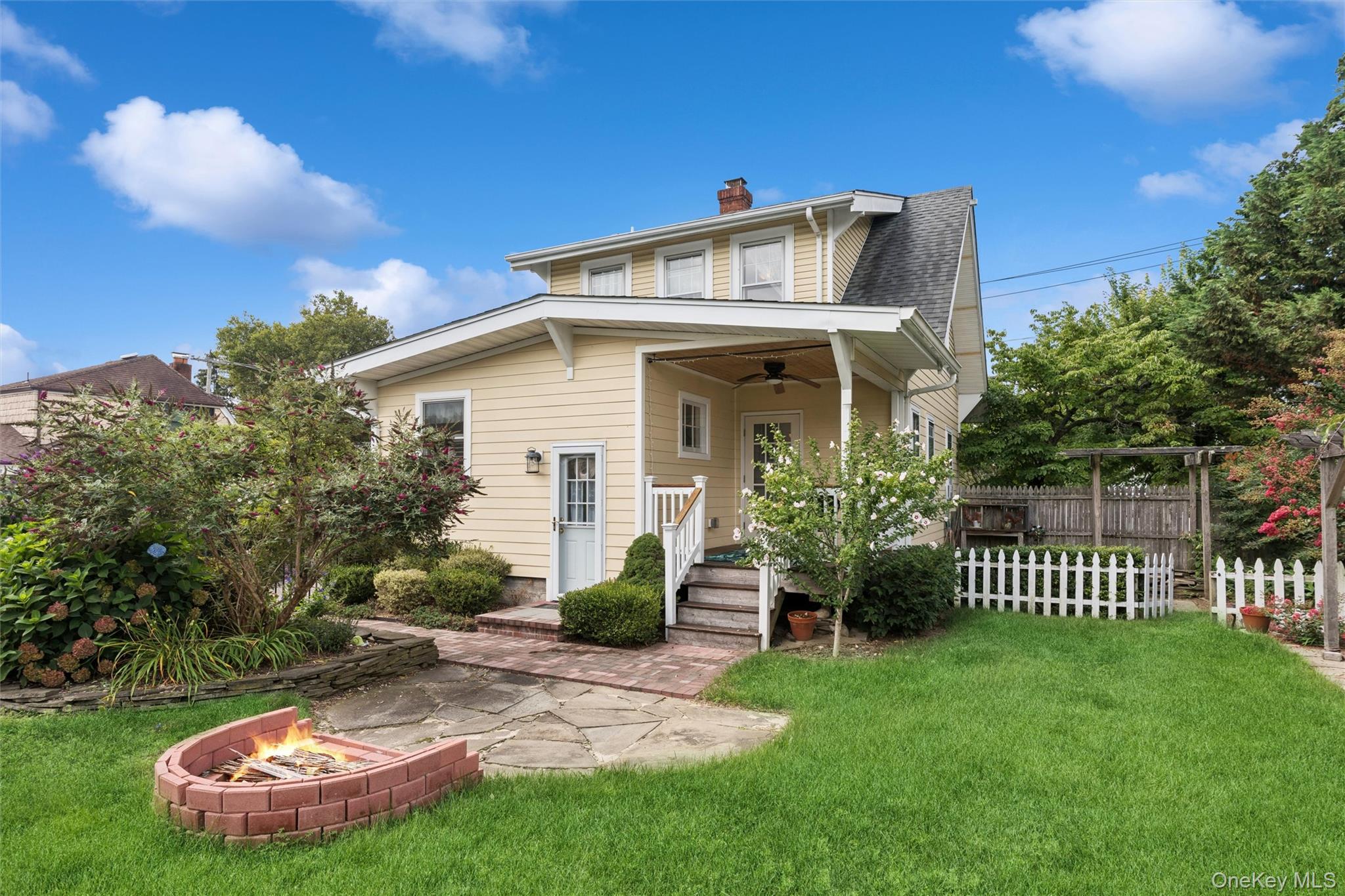 87 Islip Avenue