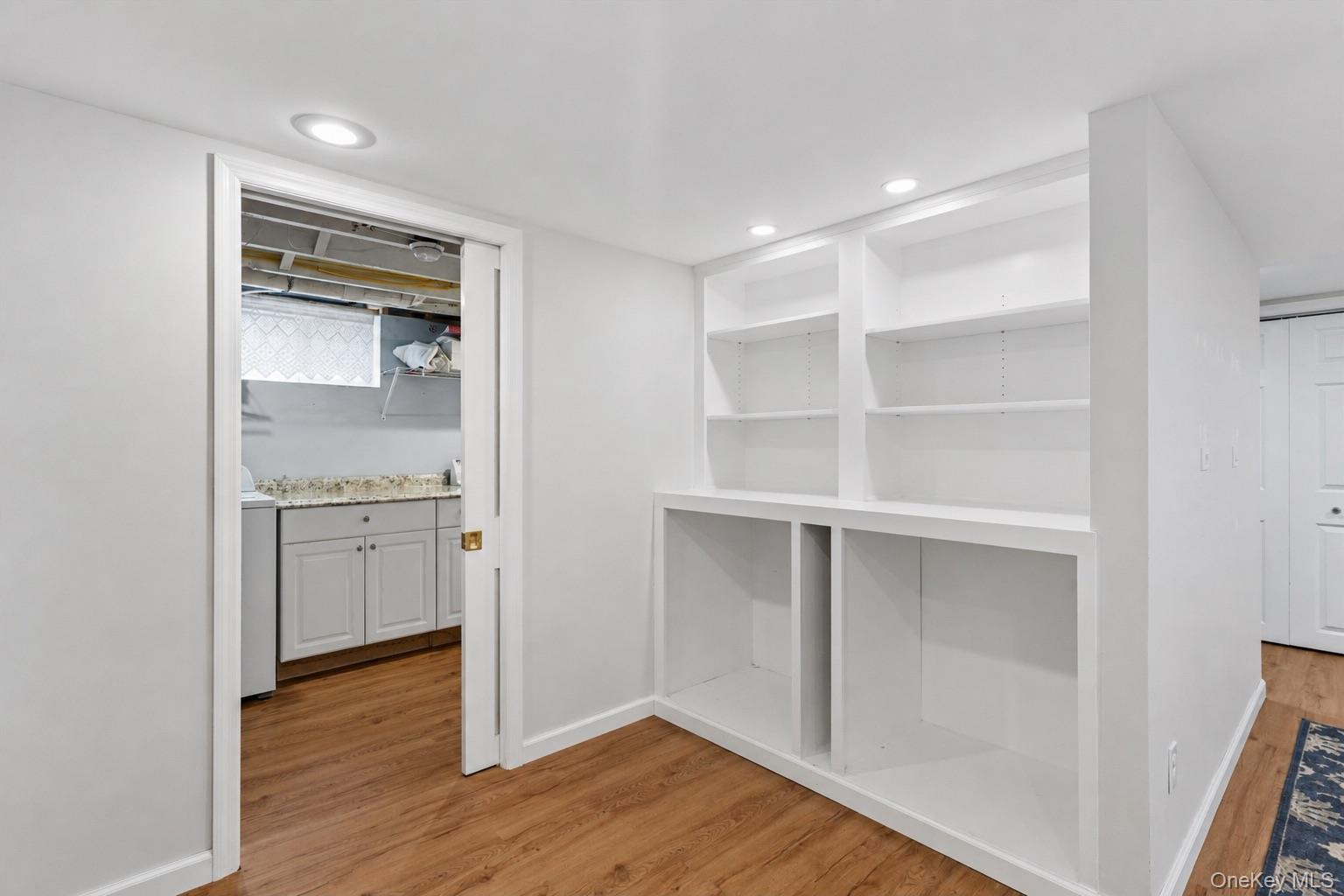 87 Islip Avenue