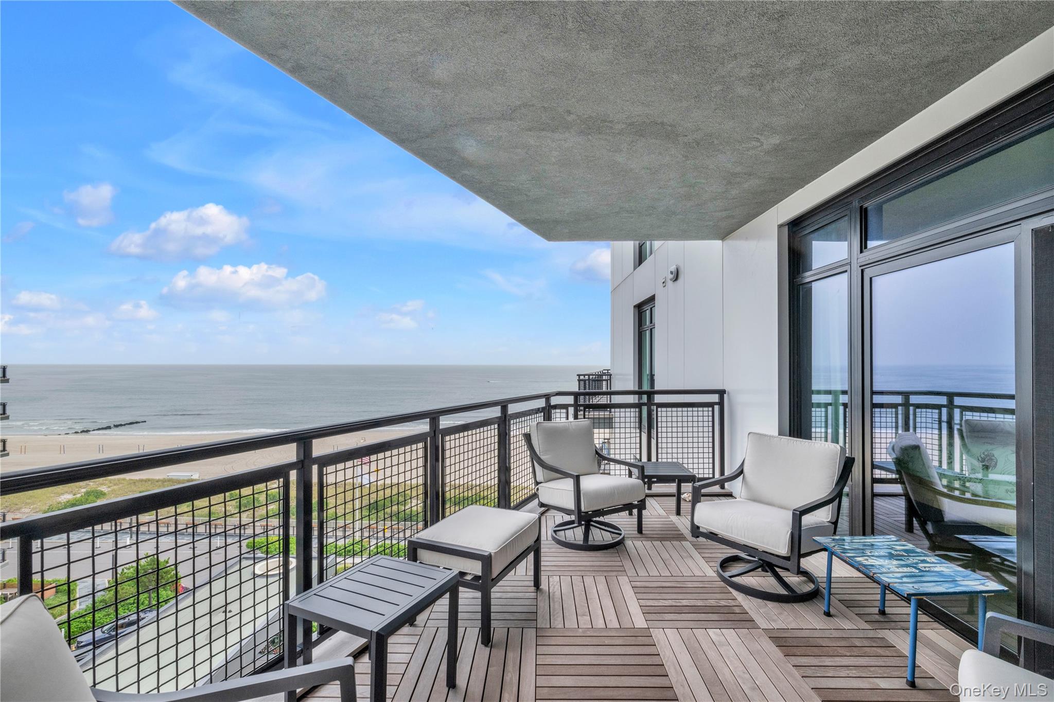 100 Boardwalk Unit: 904A