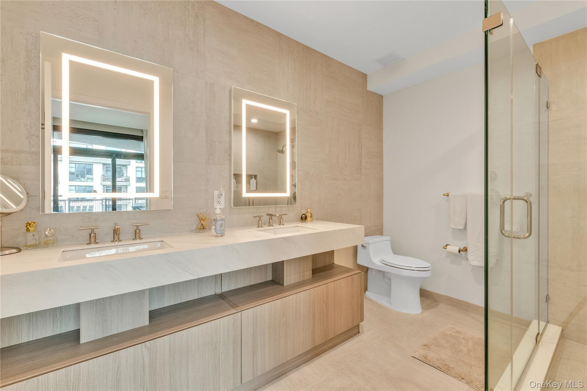 100 Boardwalk Unit: 904A