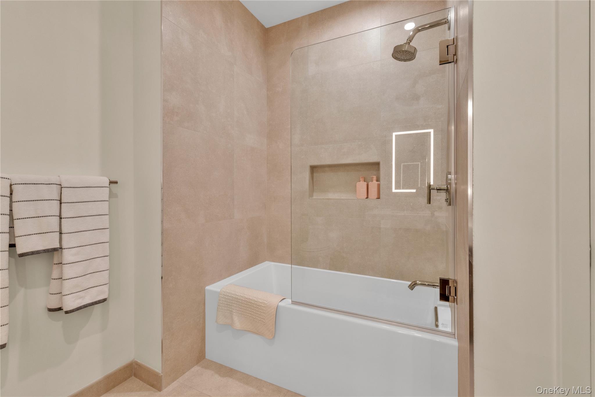 100 Boardwalk Unit: 904A