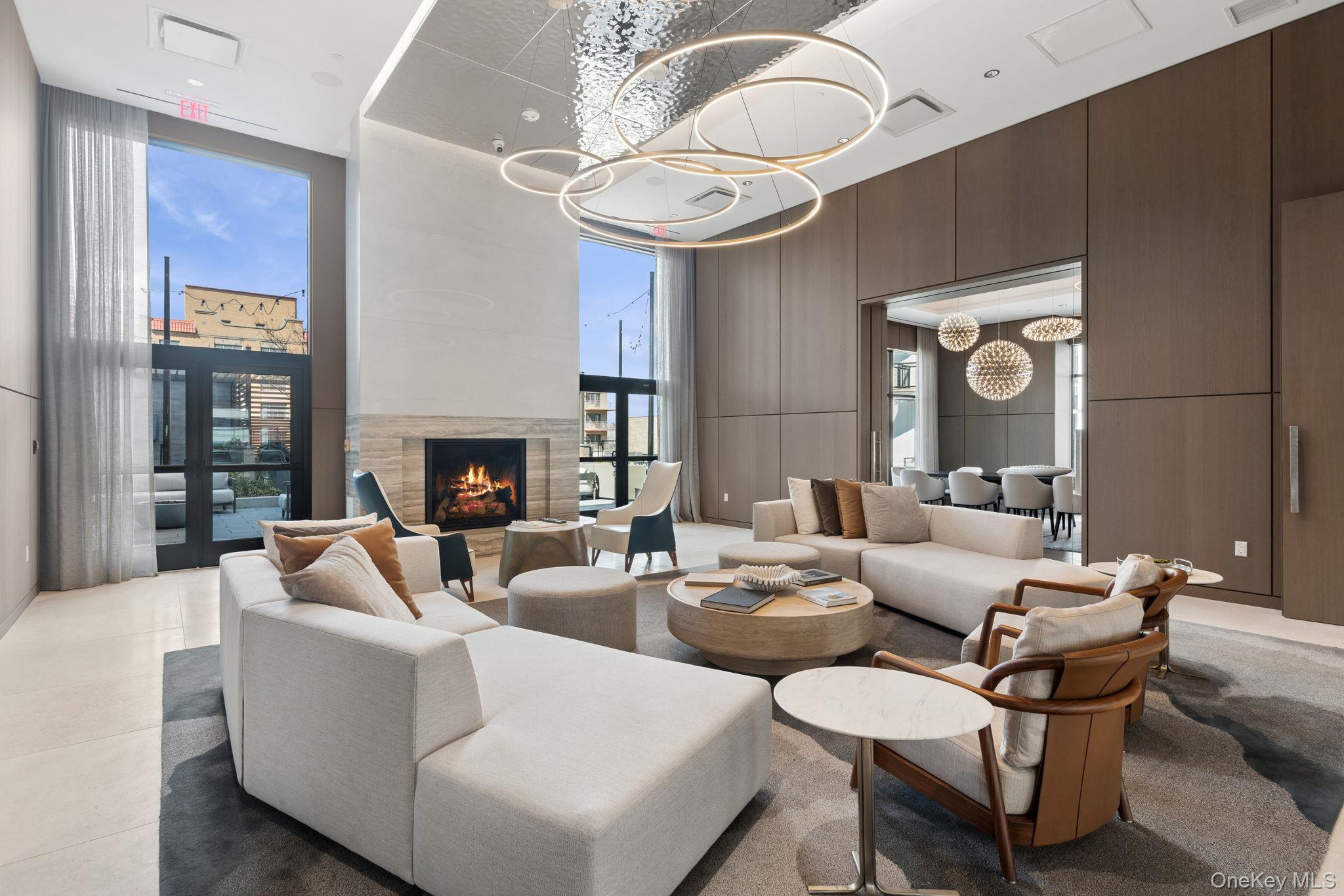 100 Boardwalk Unit: 904A