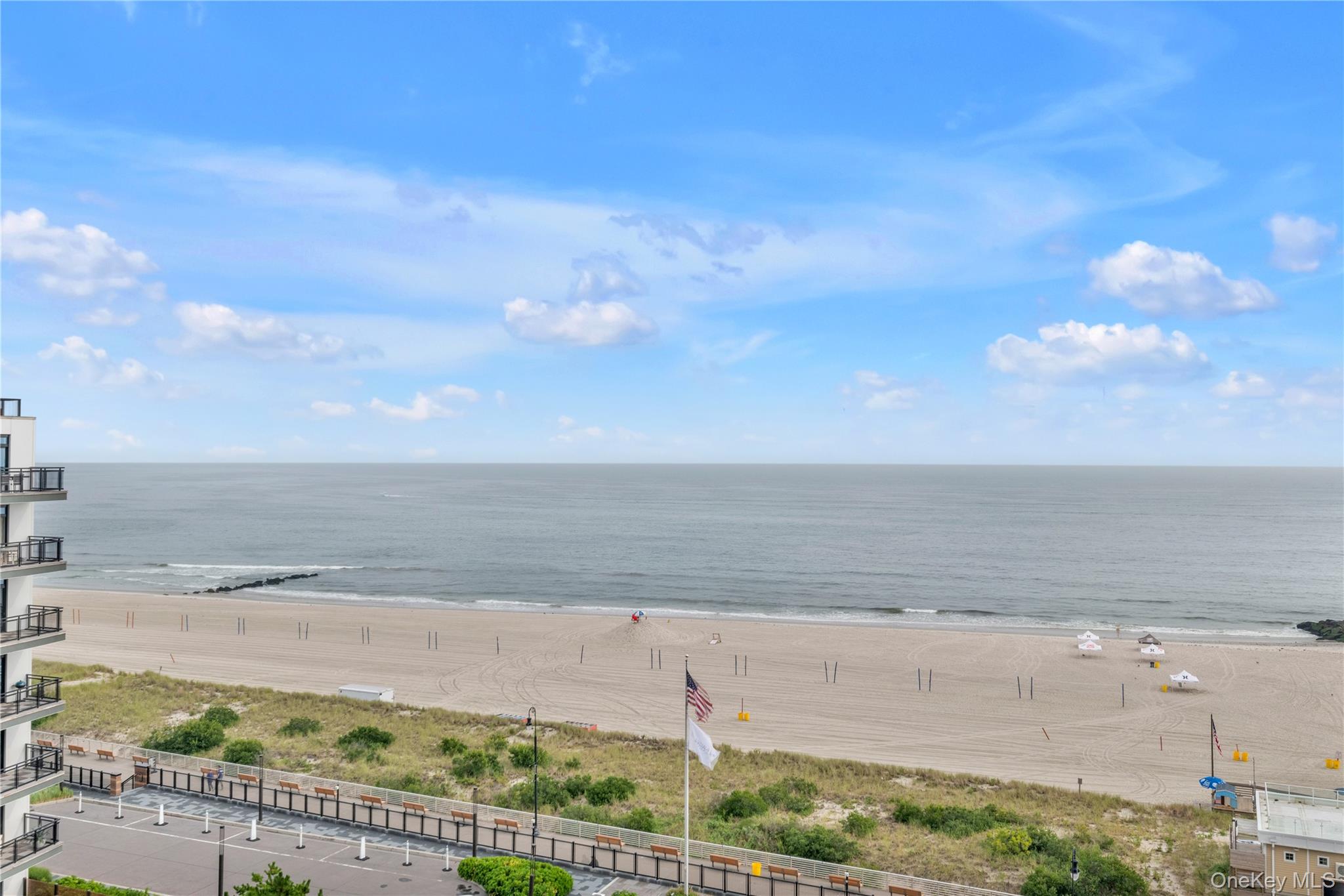 100 Boardwalk Unit: 904A