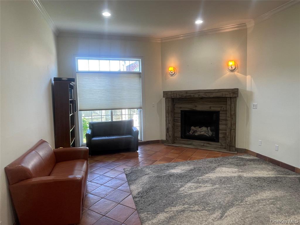 15 W Penn Street