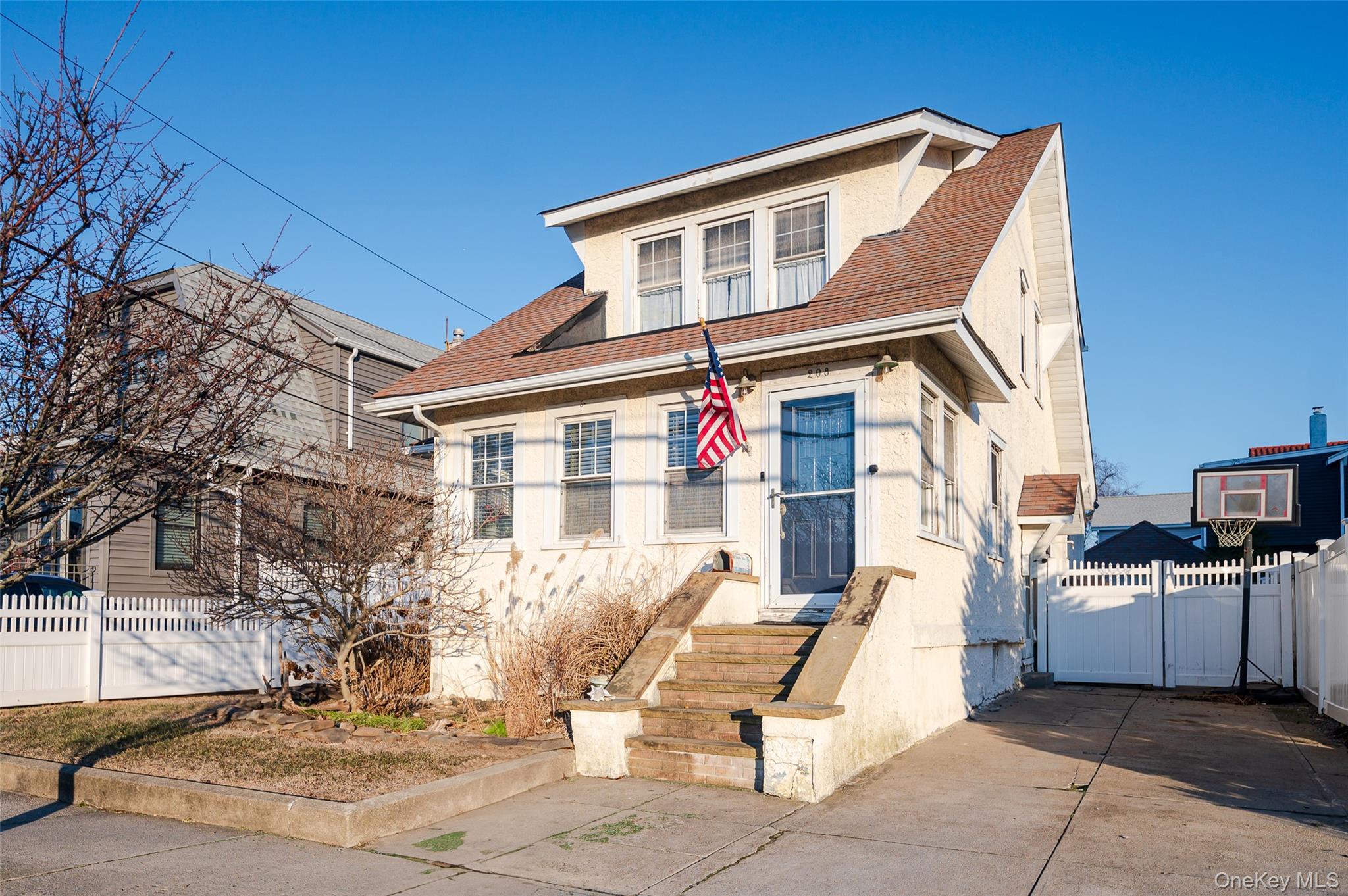 208 Franklin Boulevard