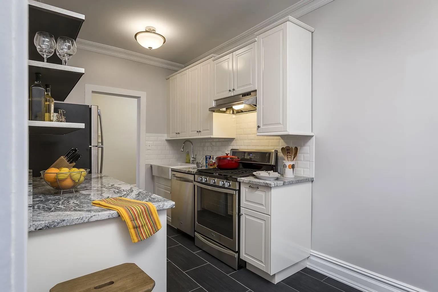 35-27 81st Street Unit: 5E