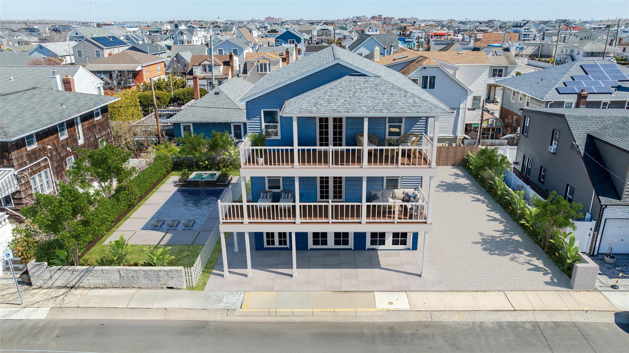 62 Rochester Avenue
