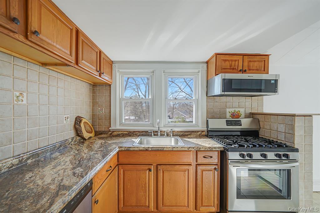 7 Yucca Road Unit: Upper