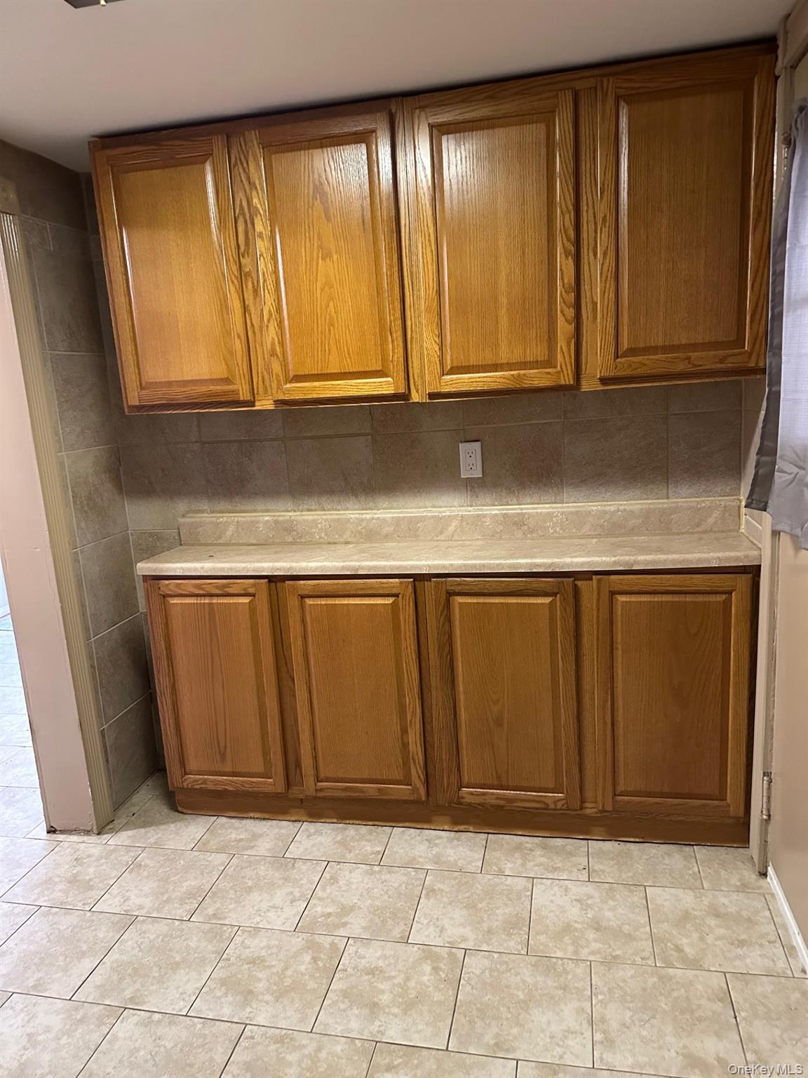 7 Yucca Road Unit: Lower