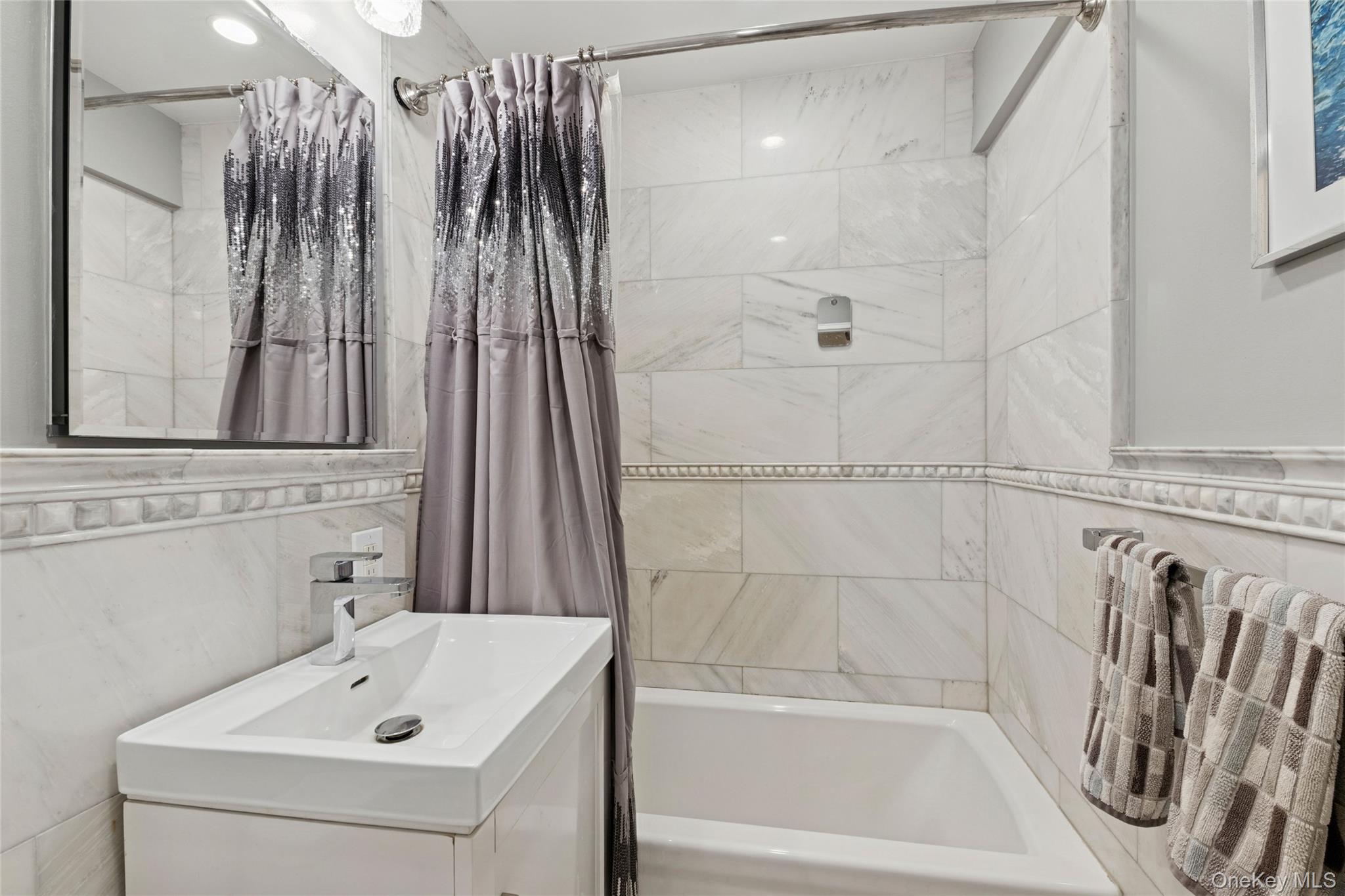 410 E Broadway Unit: 6V