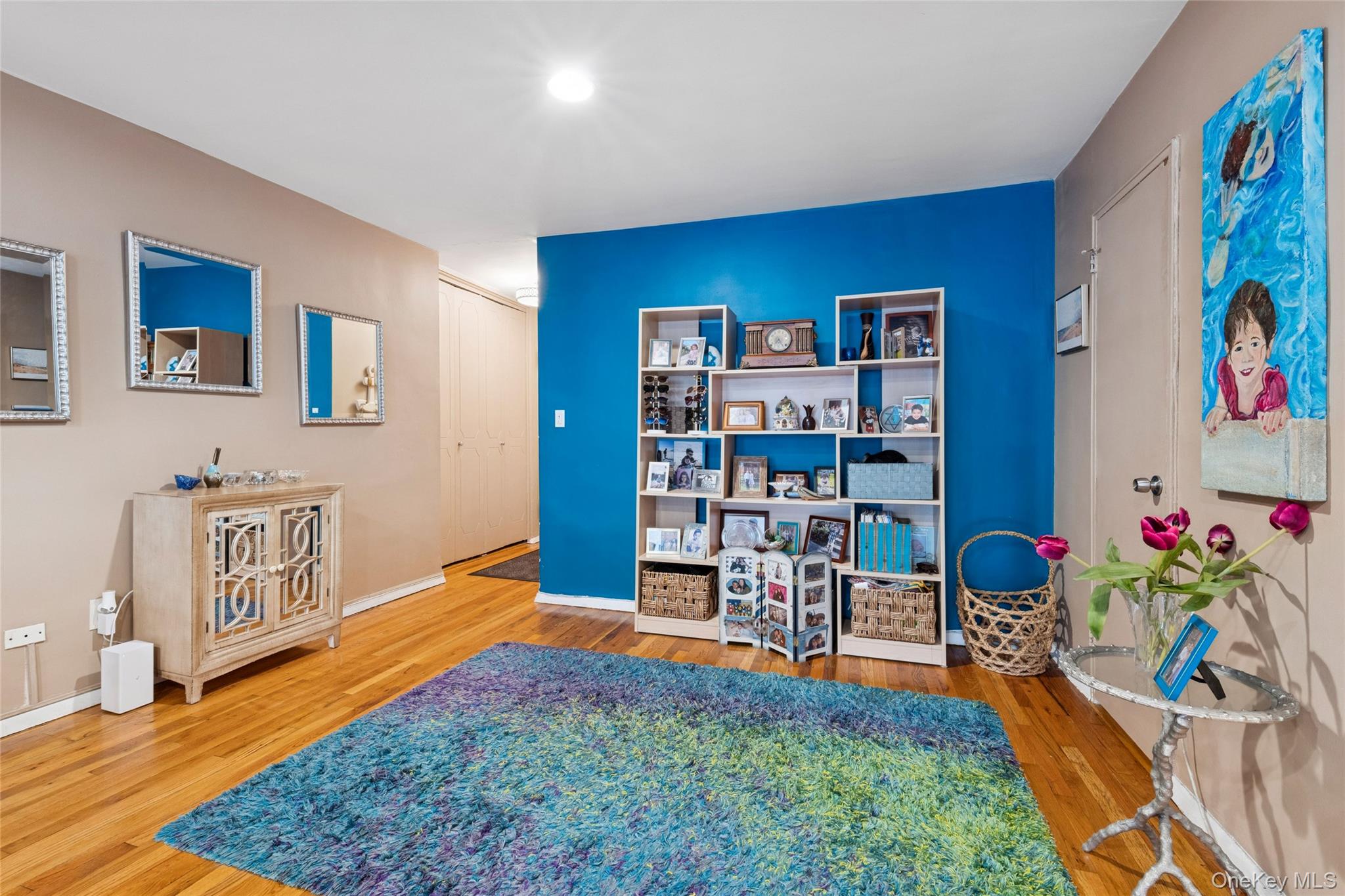 410 E Broadway Unit: 6V