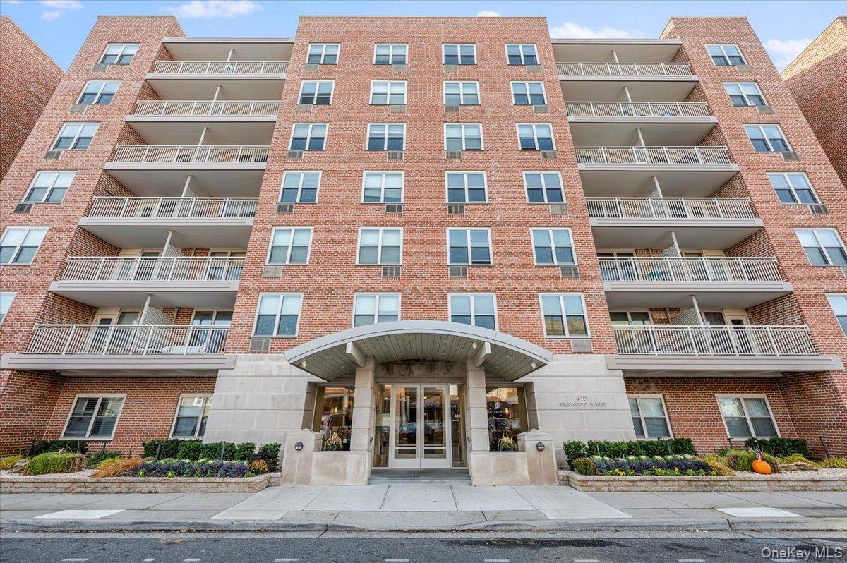 410 East Broadway Unit: 7R