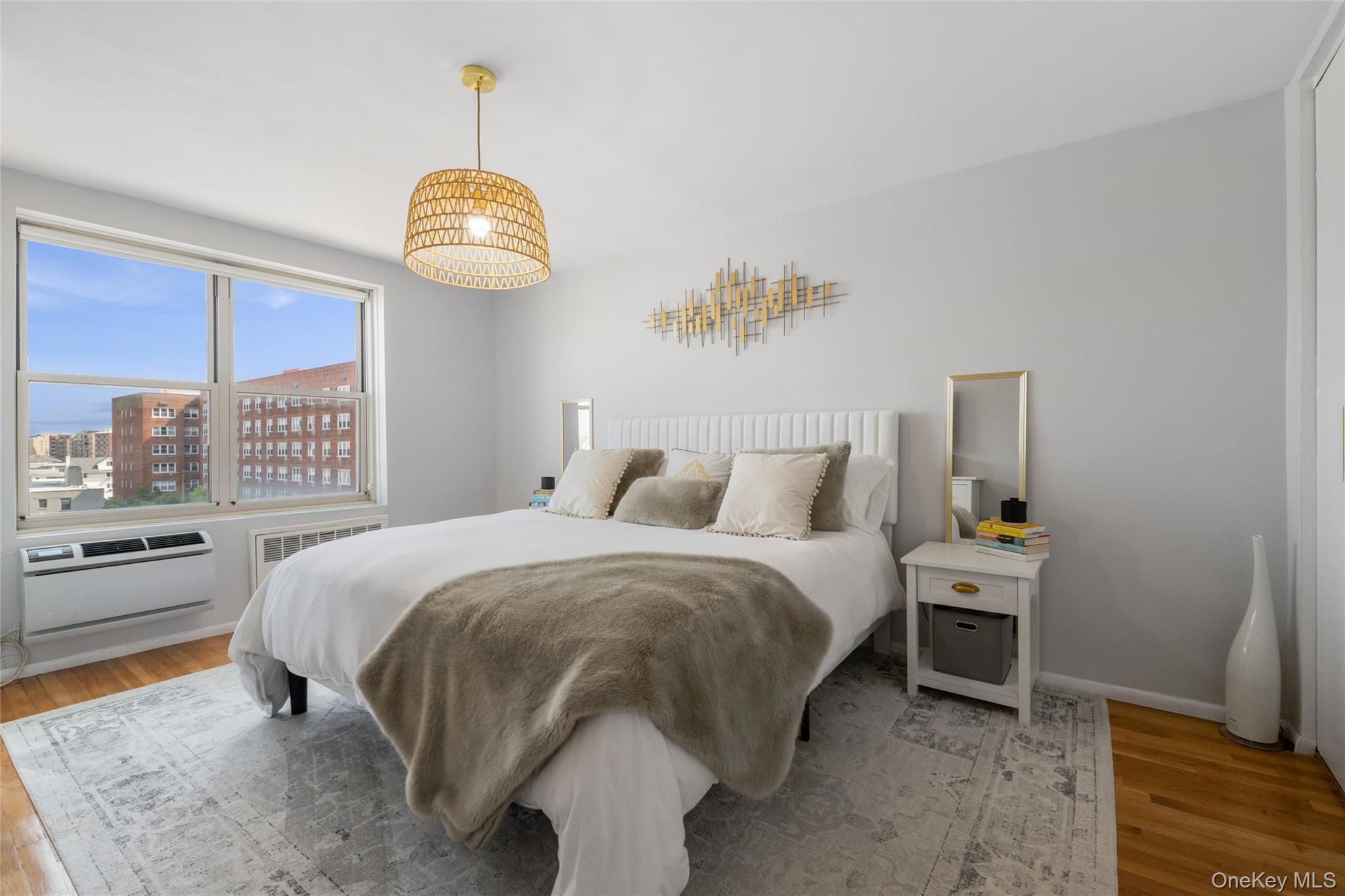 410 E Broadway Unit: 5M
