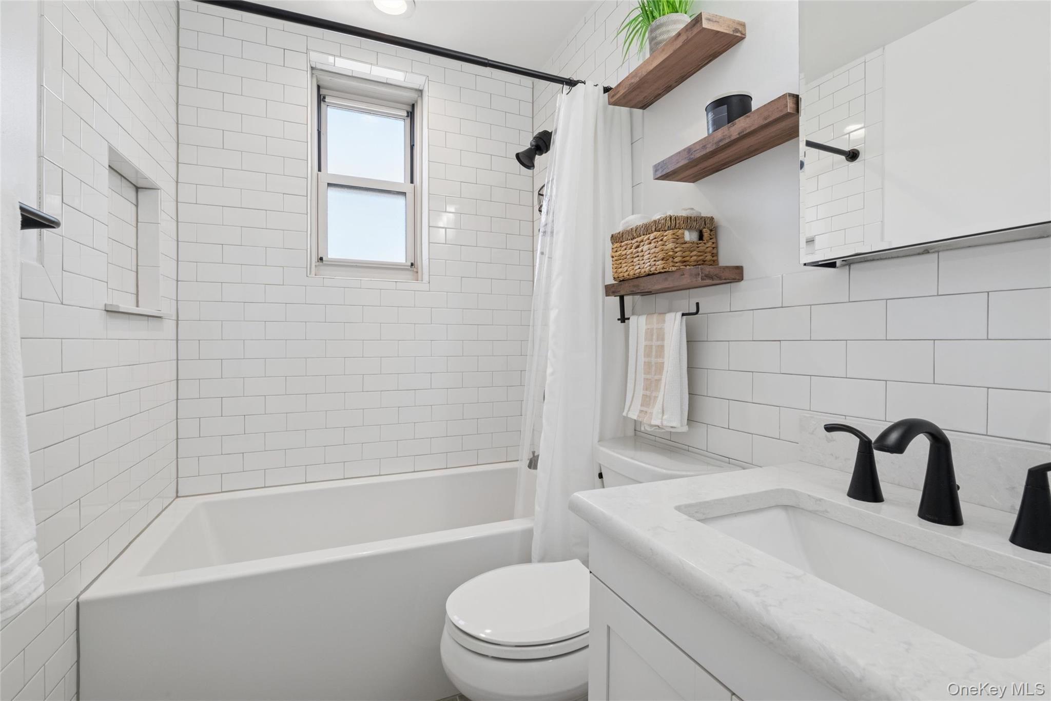 410 E Broadway Unit: 5M