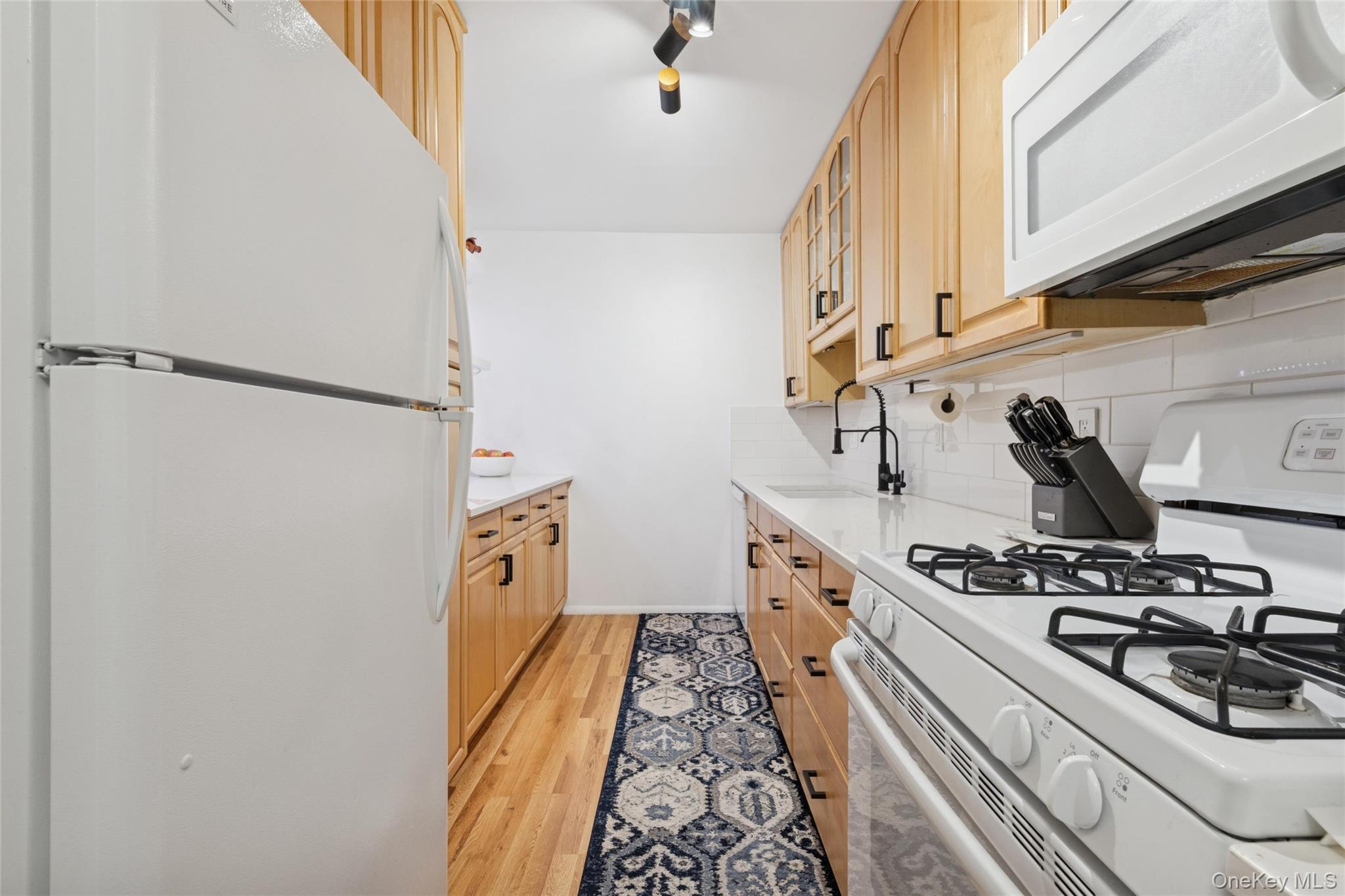 410 E Broadway Unit: 5M