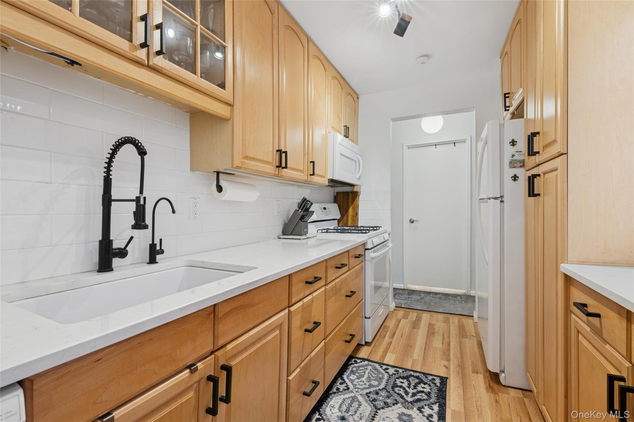 410 E Broadway Unit: 5M