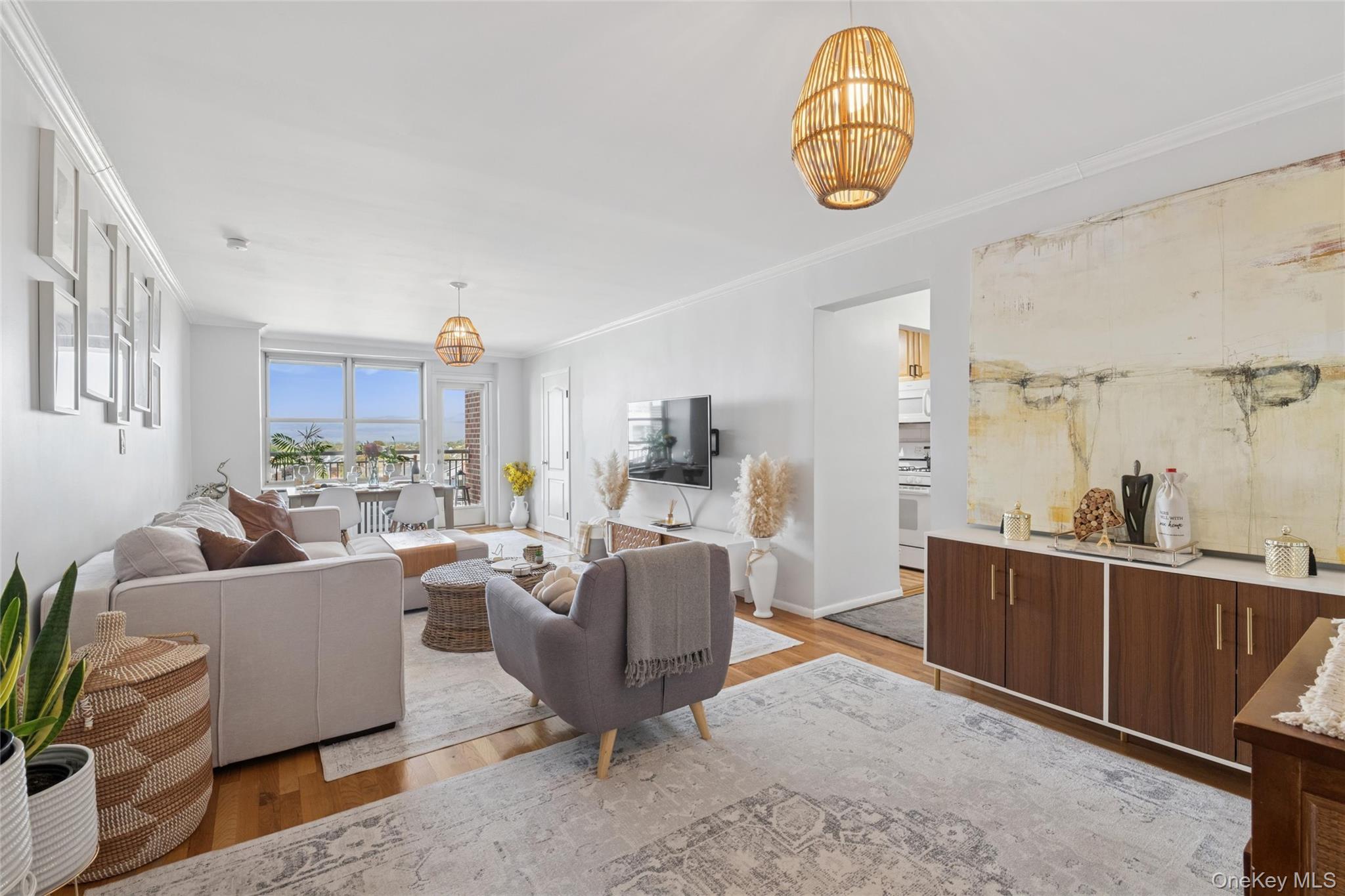 410 E Broadway Unit: 5M