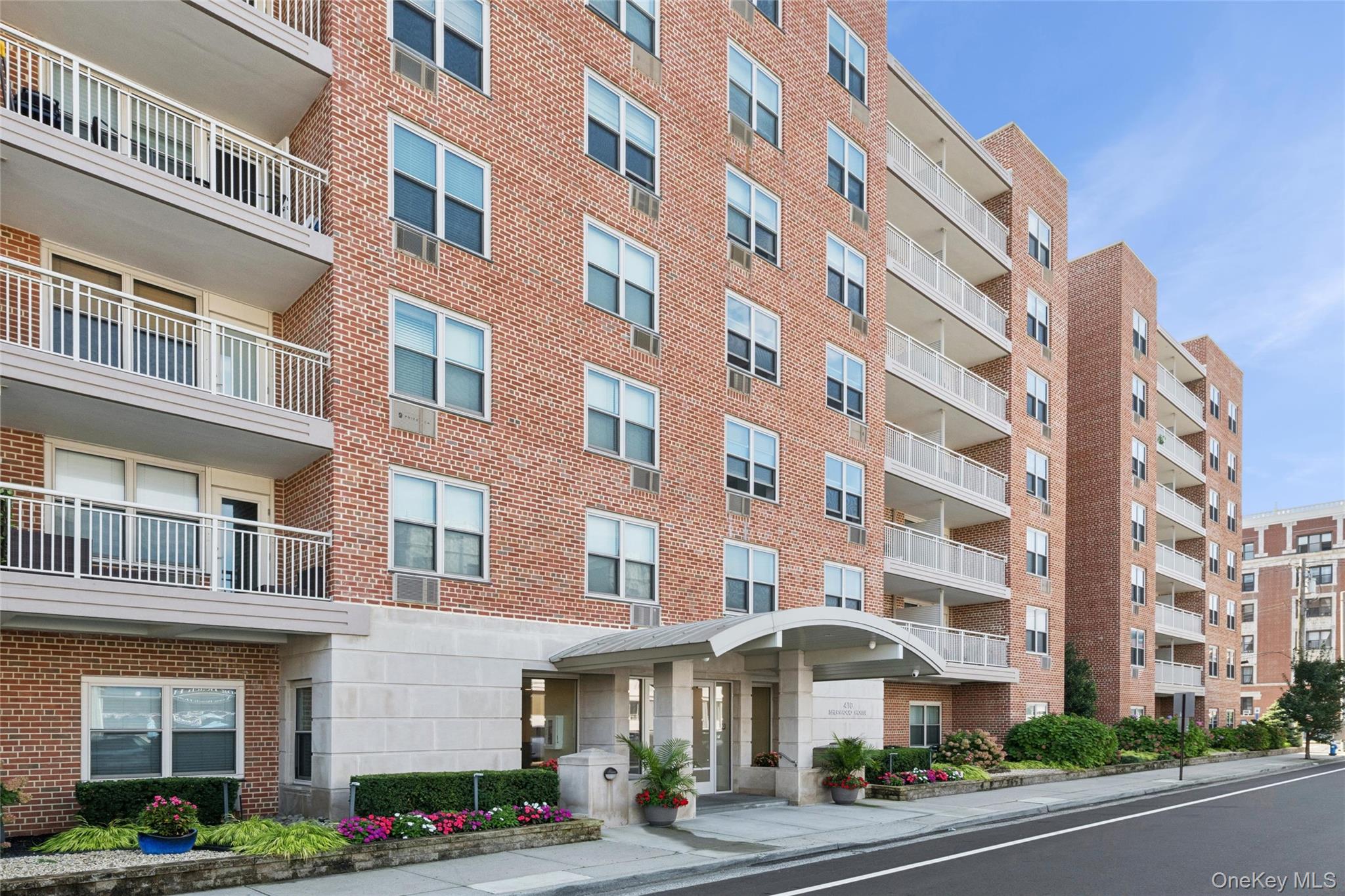 410 E Broadway Unit: 5M