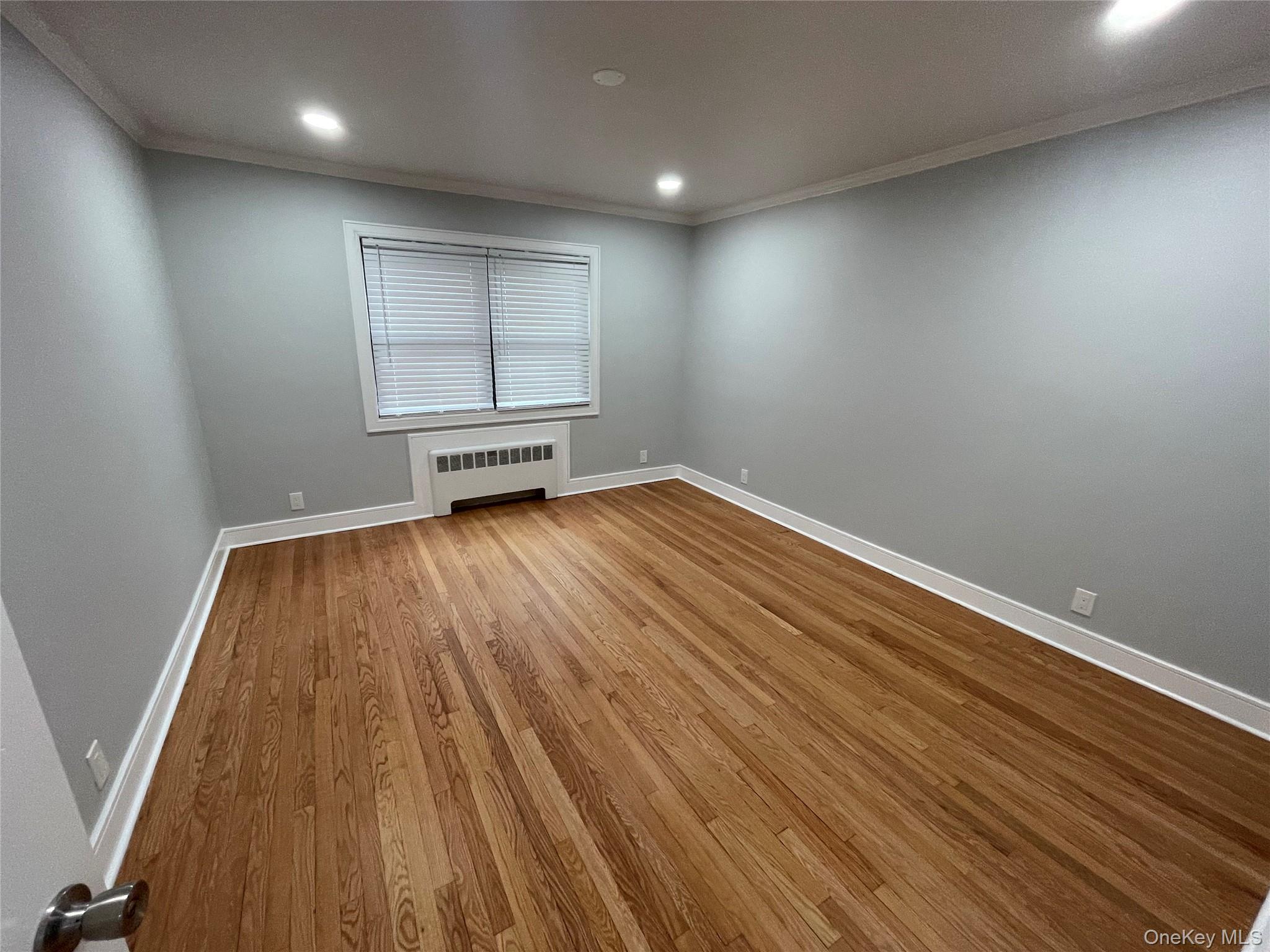 411 E Walnut Street Unit: Lower