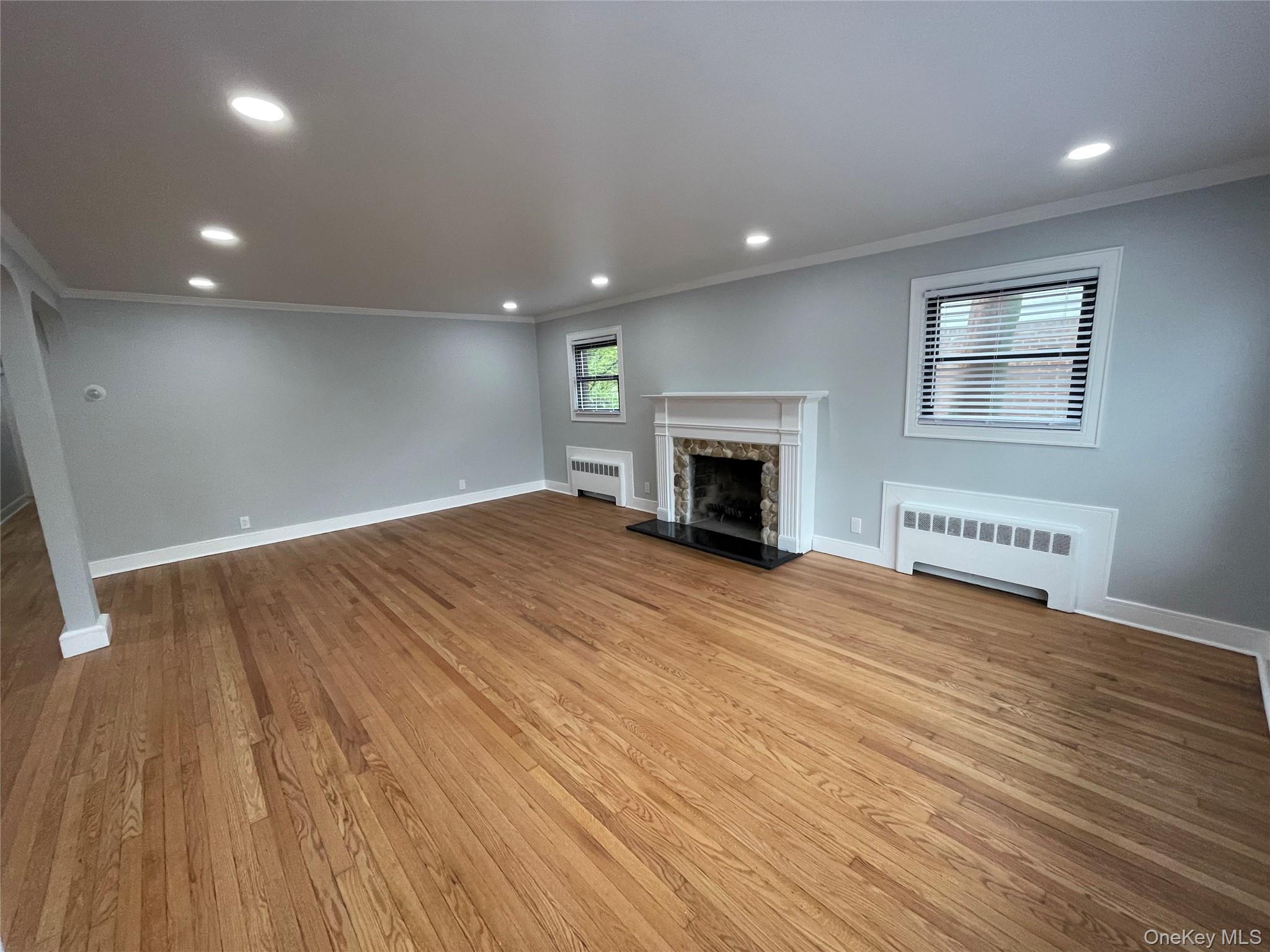 411 E Walnut Street Unit: Lower