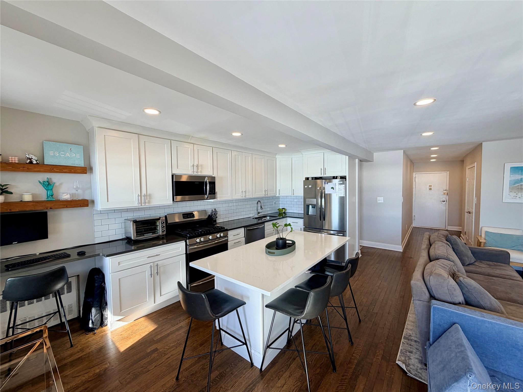 1 E Broadway Unit: 3N