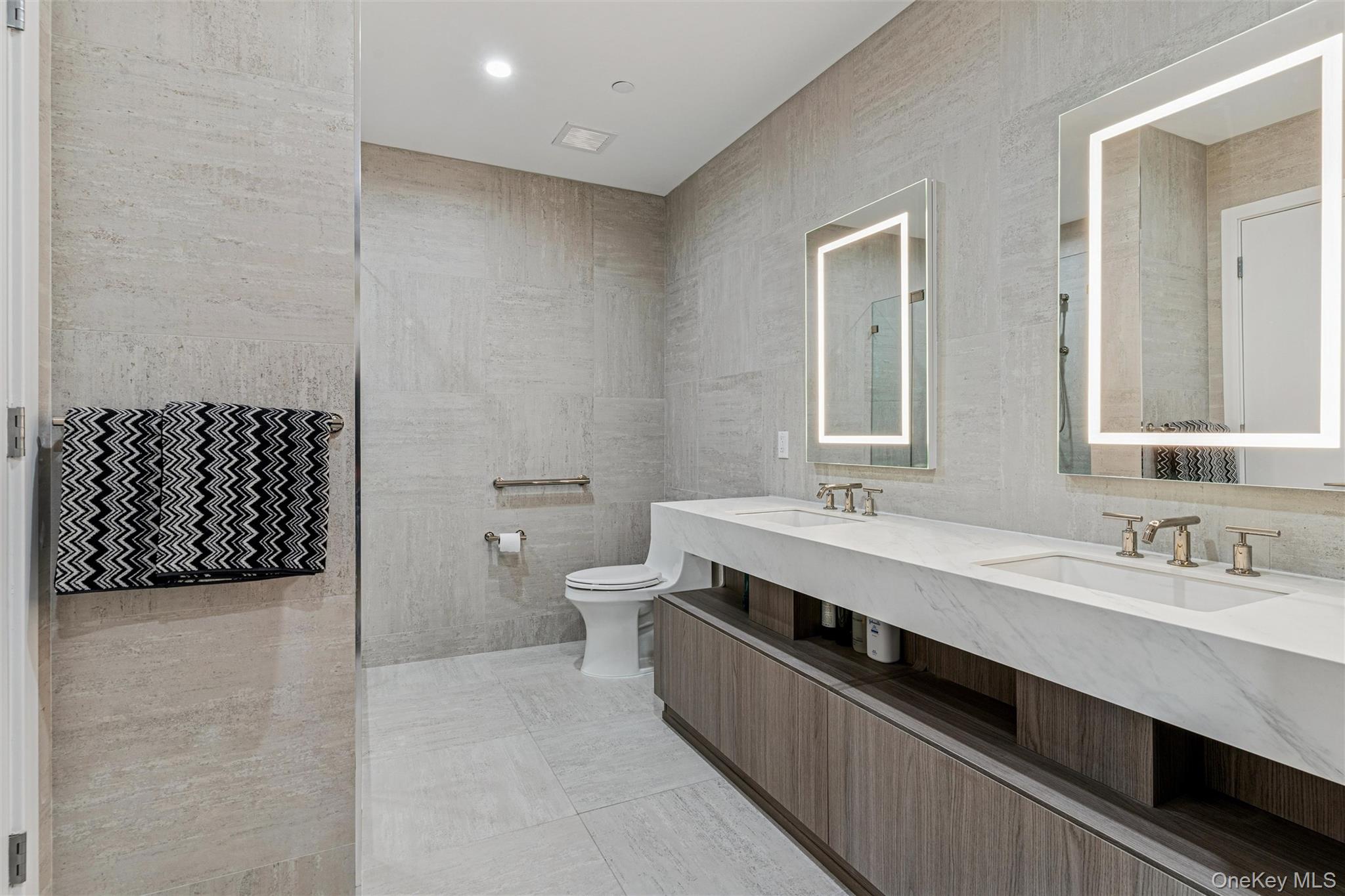 100 Boardwalk Unit: 506 A