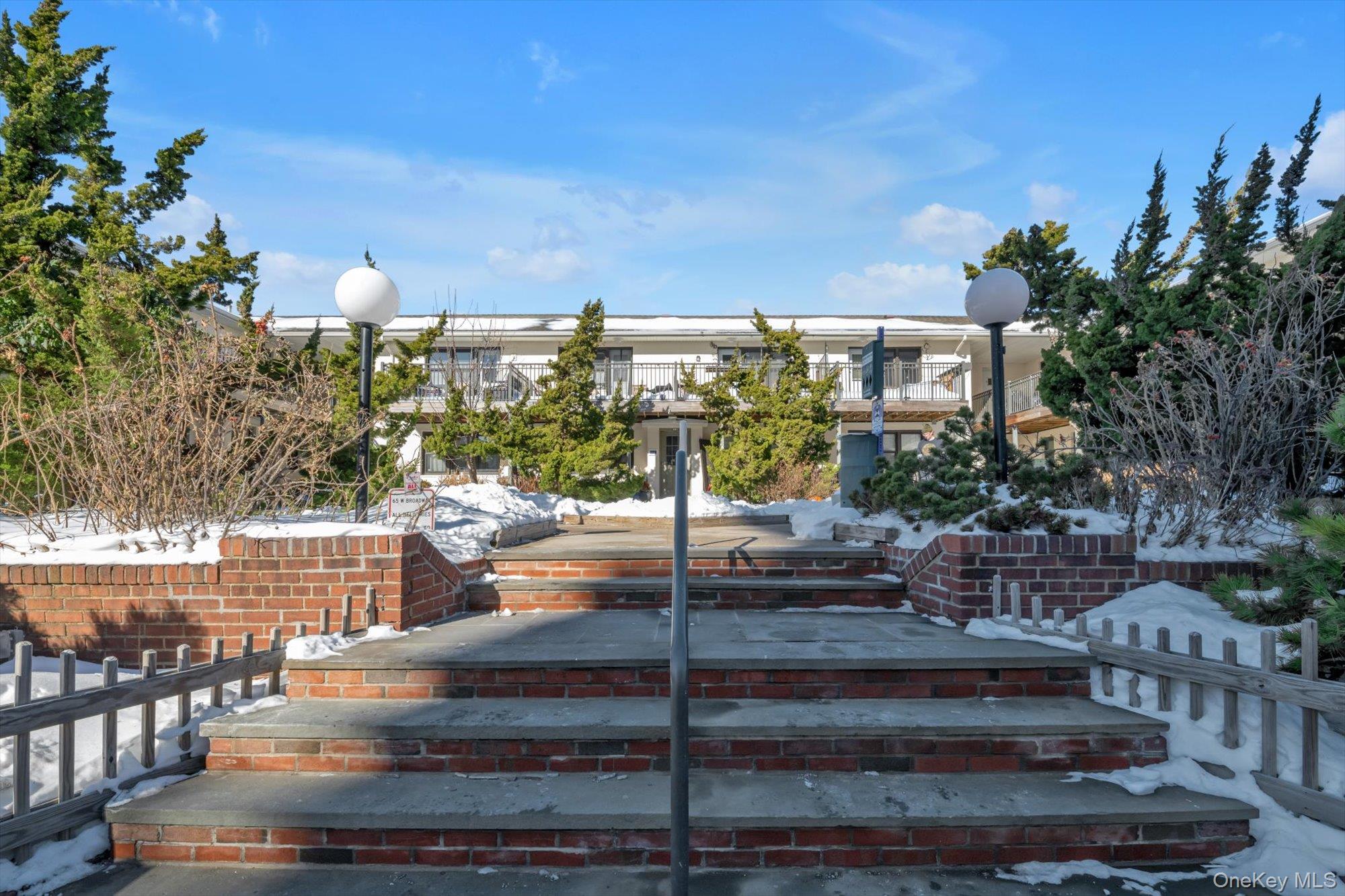 65 W Broadway Unit: 6A