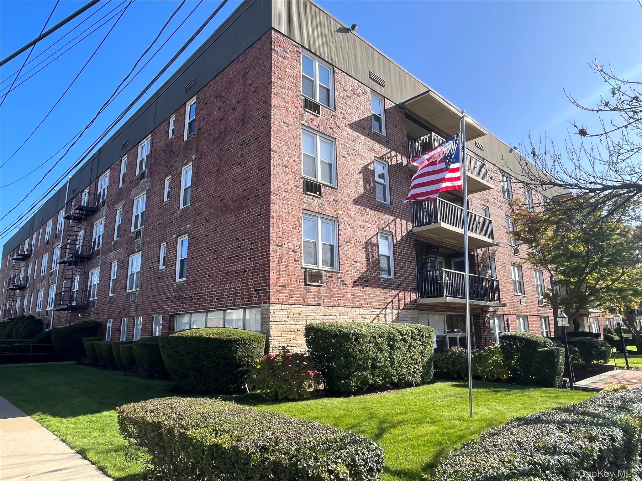 60 Hempstead Avenue Unit: 1J