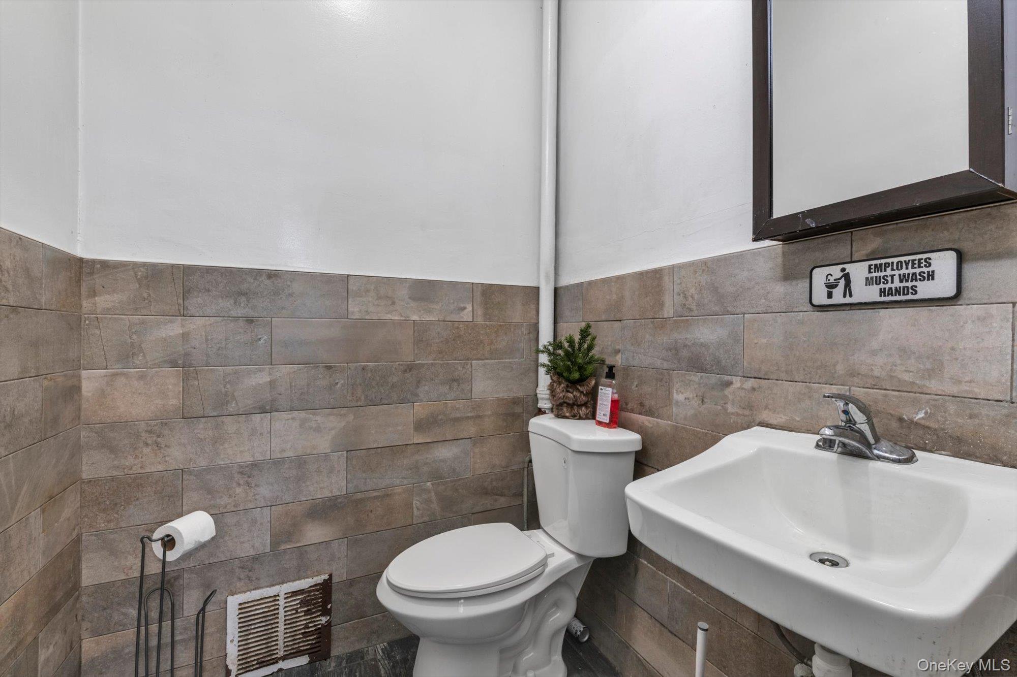 478 Jerusalem Avenue