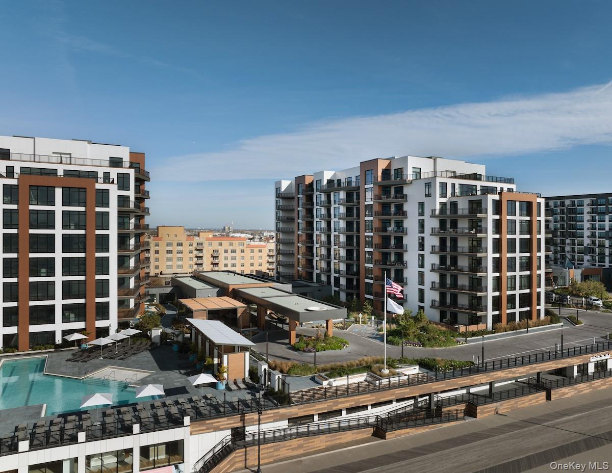 100 Boardwalk Unit: 612 A