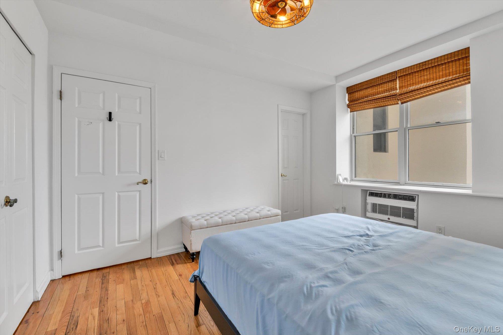25 W Broadway Unit: 207