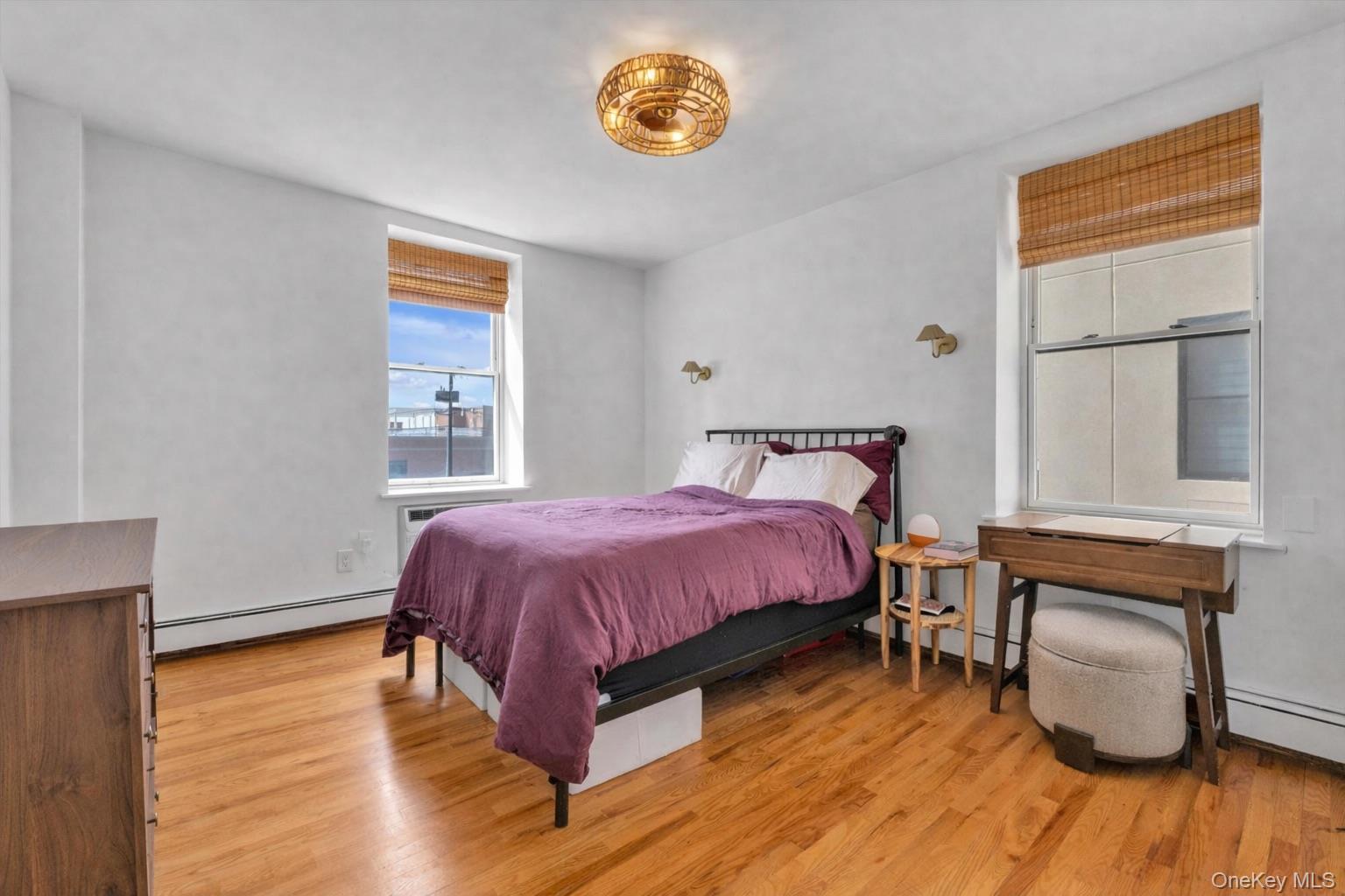 25 W Broadway Unit: 207