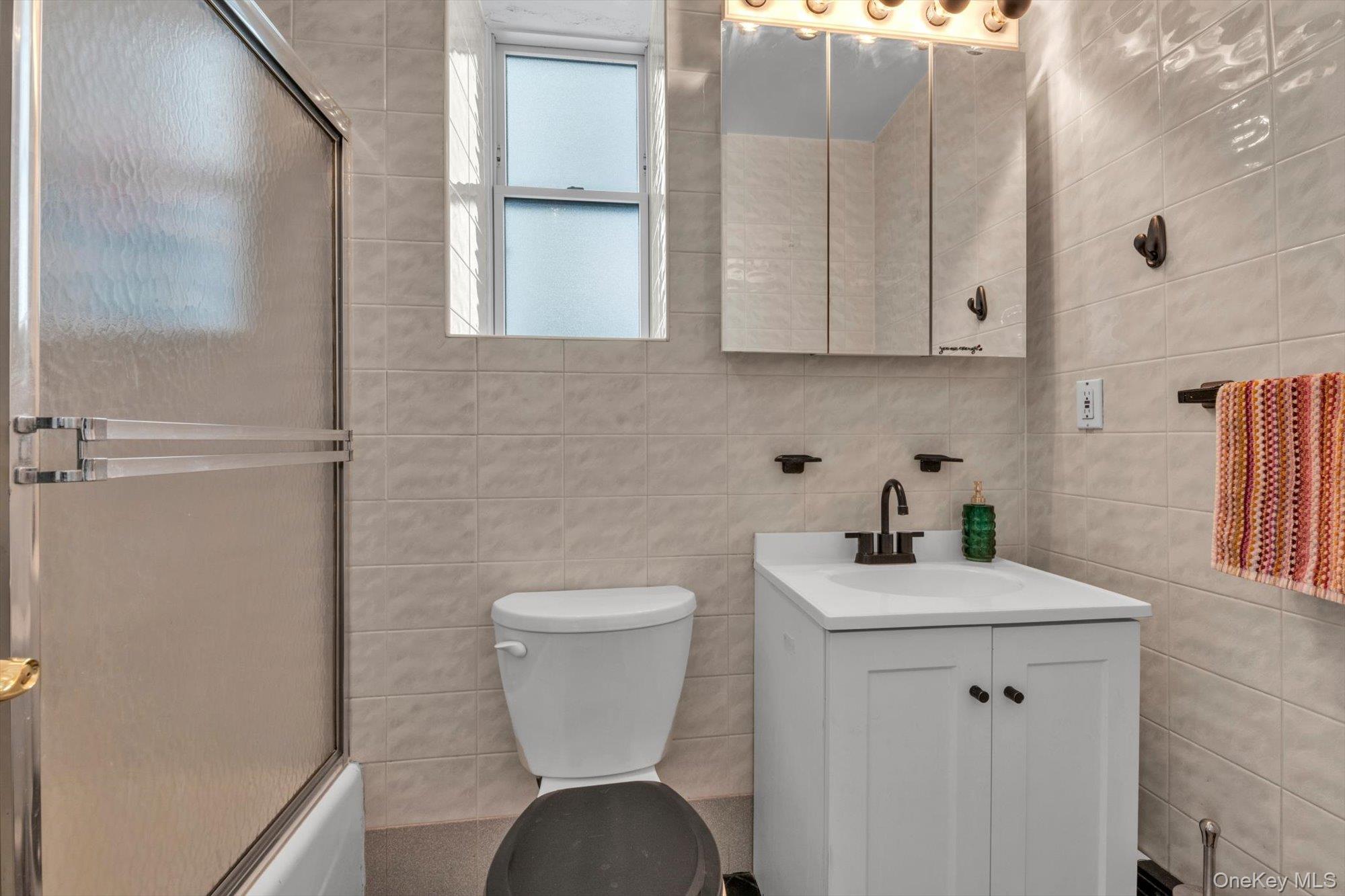 25 W Broadway Unit: 207