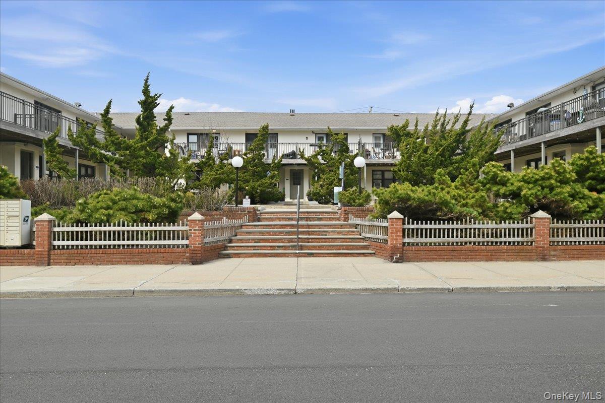 65 W Broadway Unit: 8B