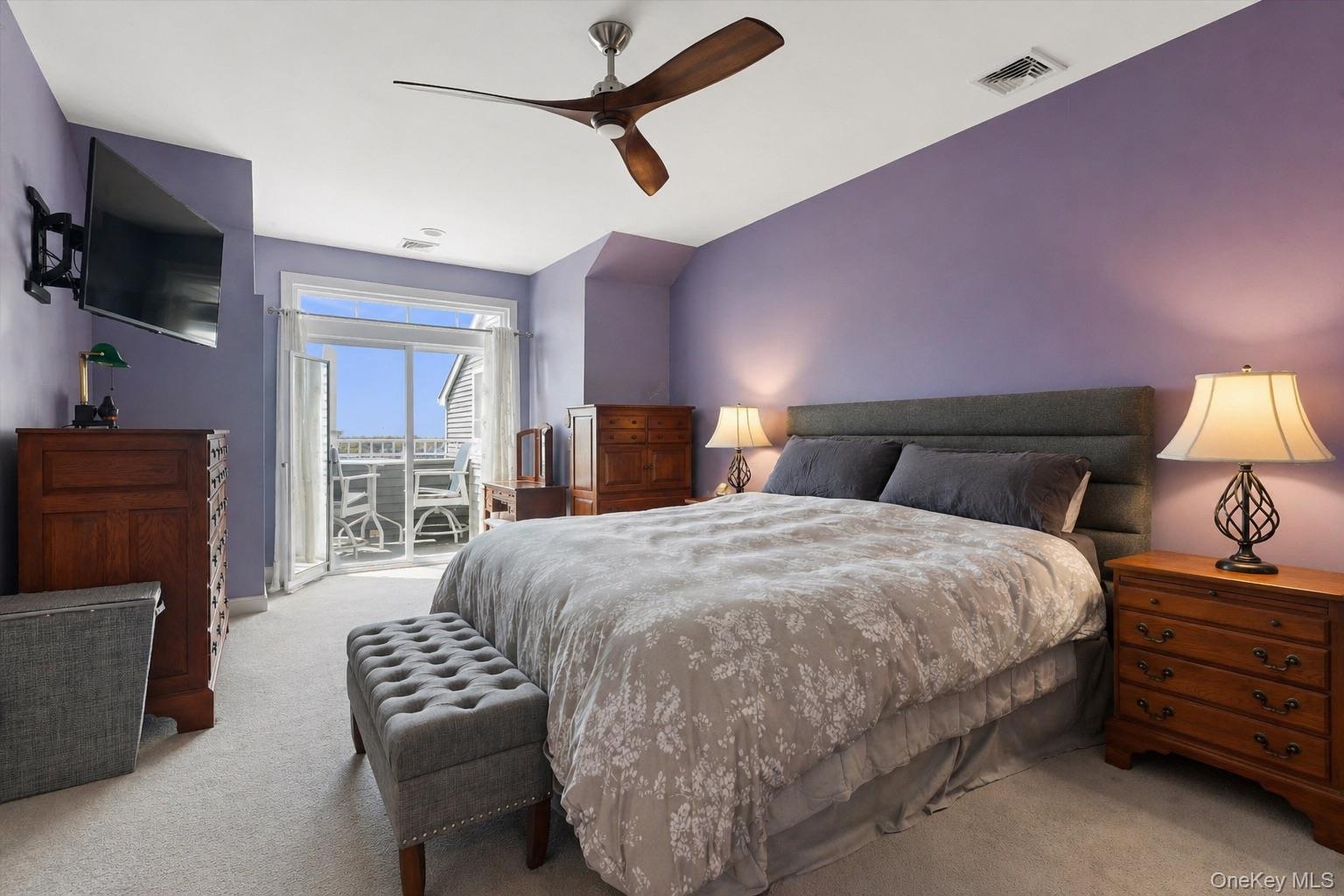 332 Marina Pointe Drive Unit: 332
