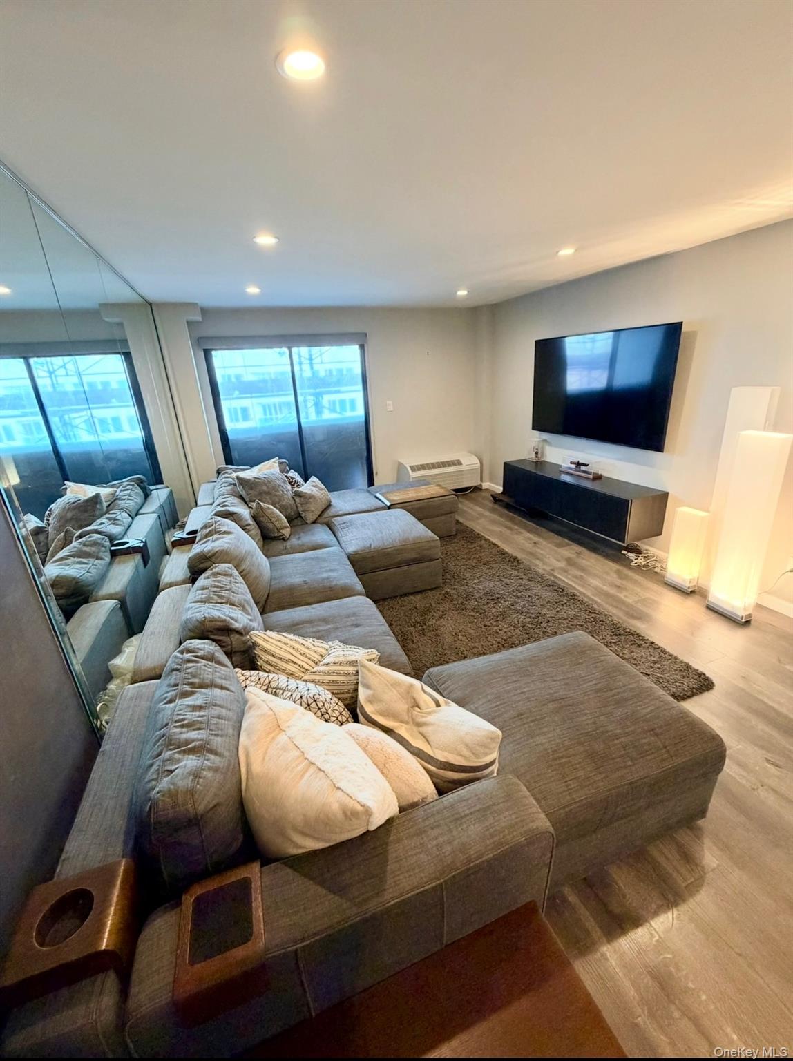 360 Shore Road Unit: 9B