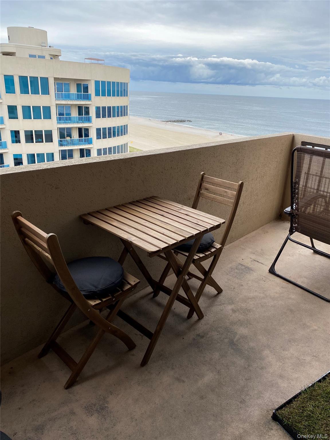 360 Shore Road Unit: 9B