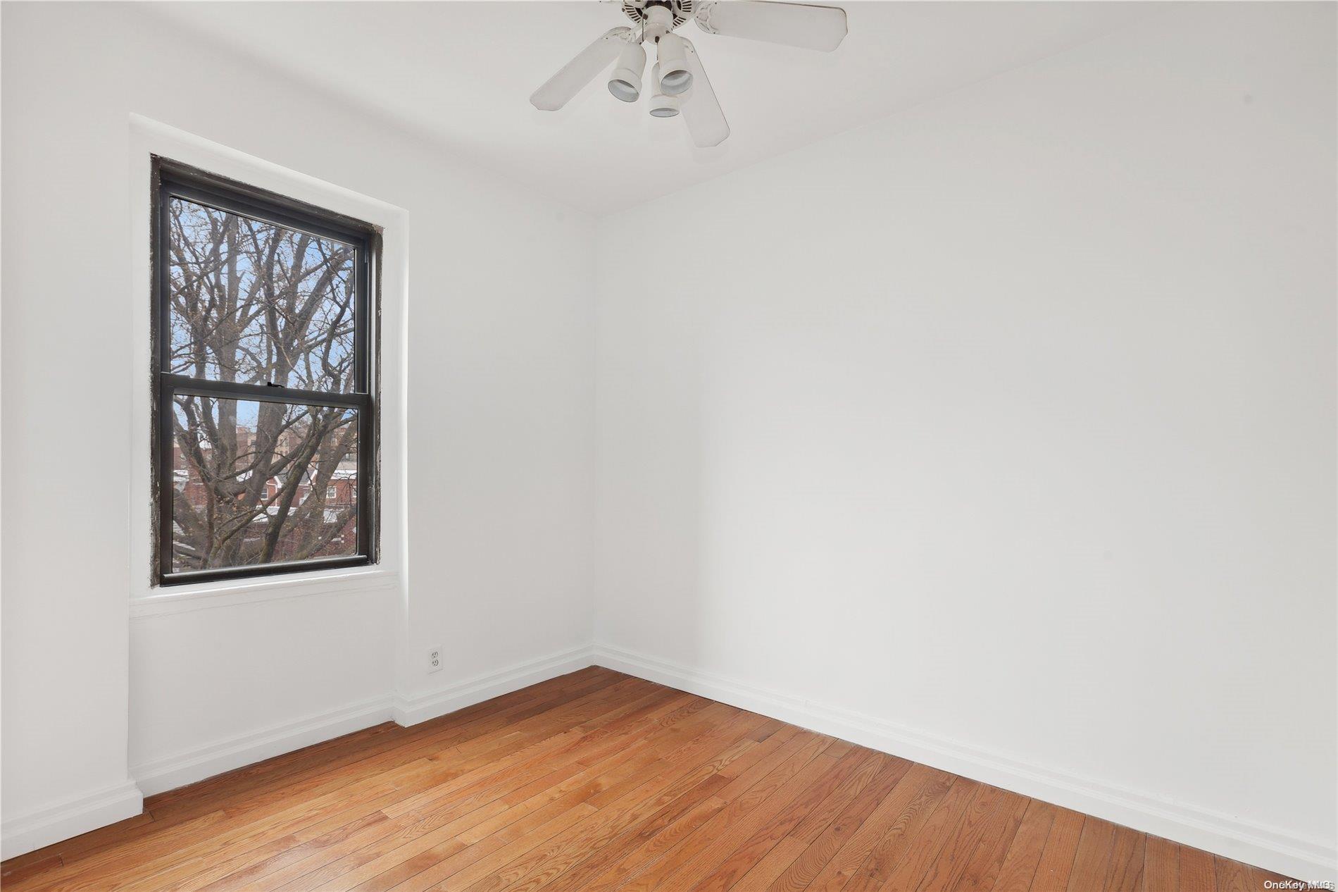 21-57 33rd Street Unit: 4D