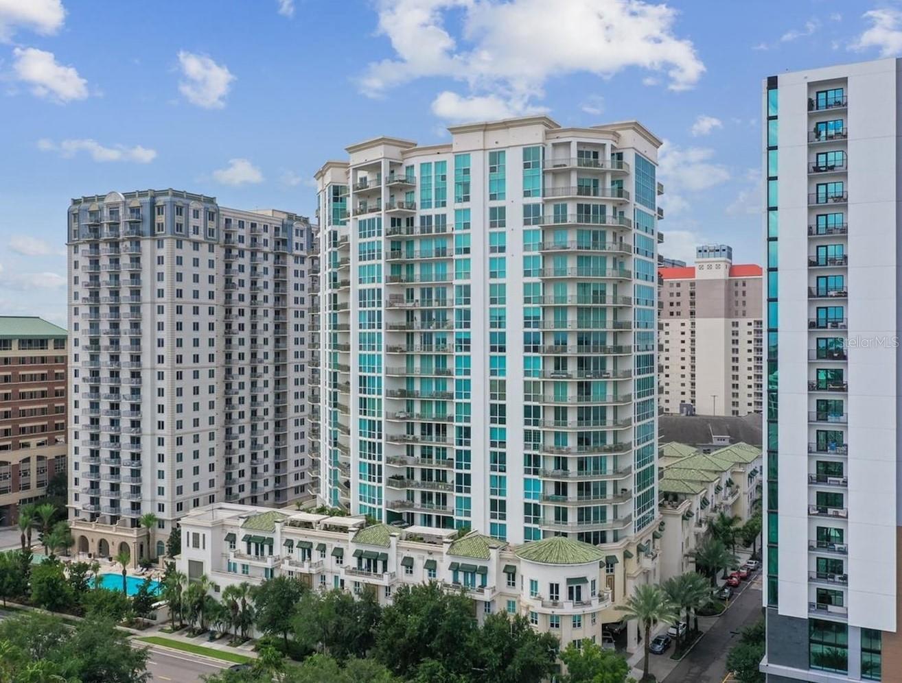 450 KNIGHTS RUN AVE #605