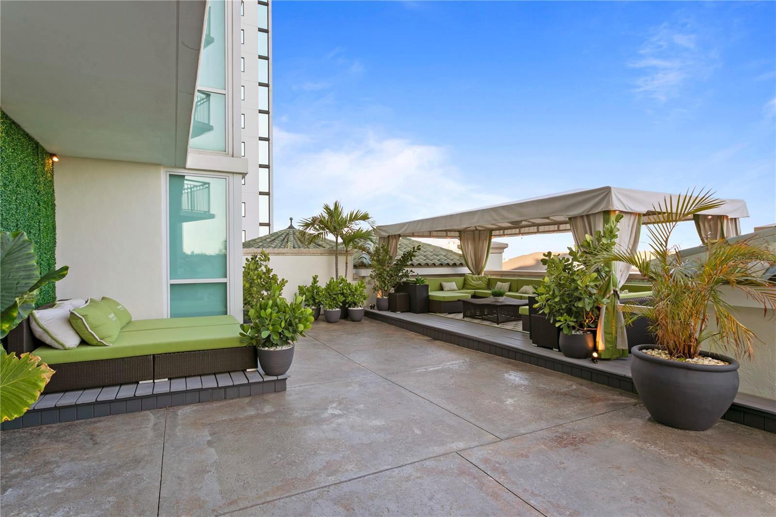 450 KNIGHTS RUN AVE #504