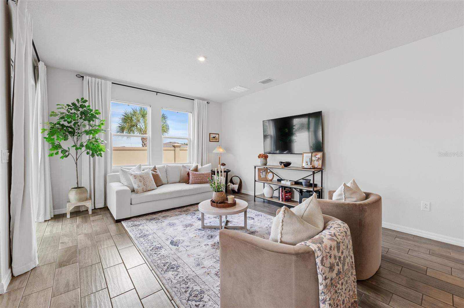 12212 BLUE PACIFIC DR