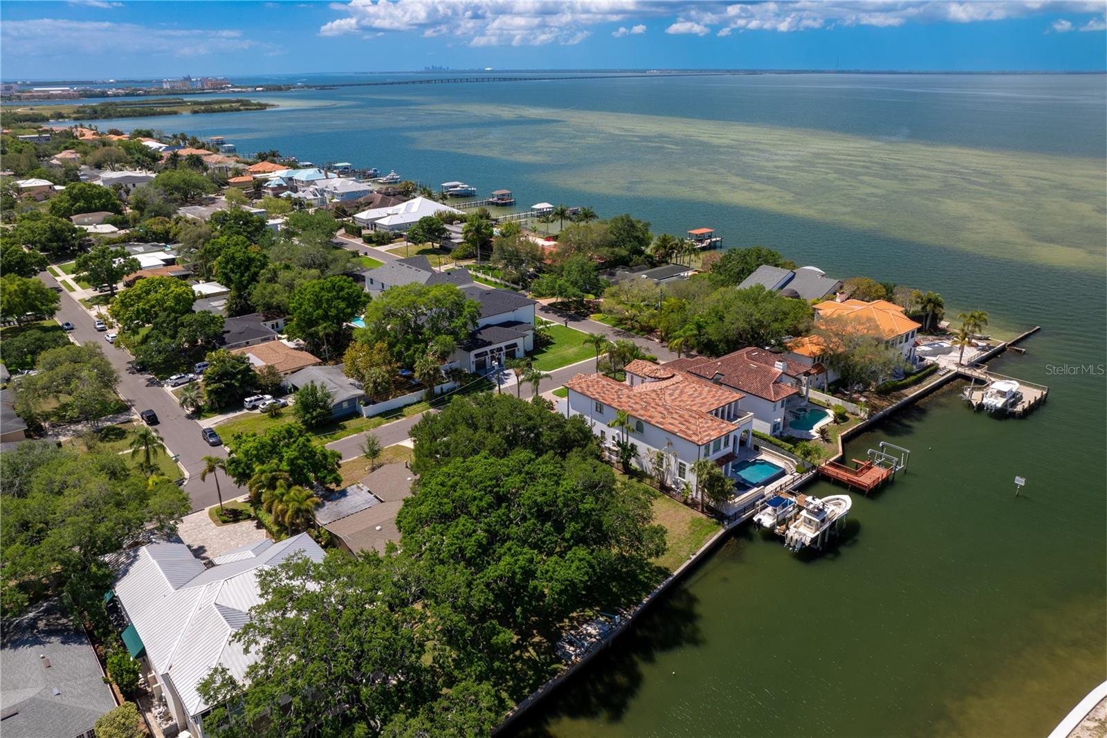 5009 W SPRING LAKE DR