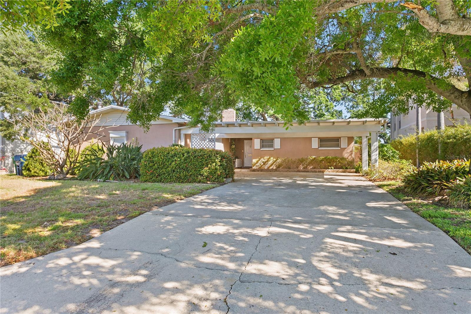 5009 W SPRING LAKE DR