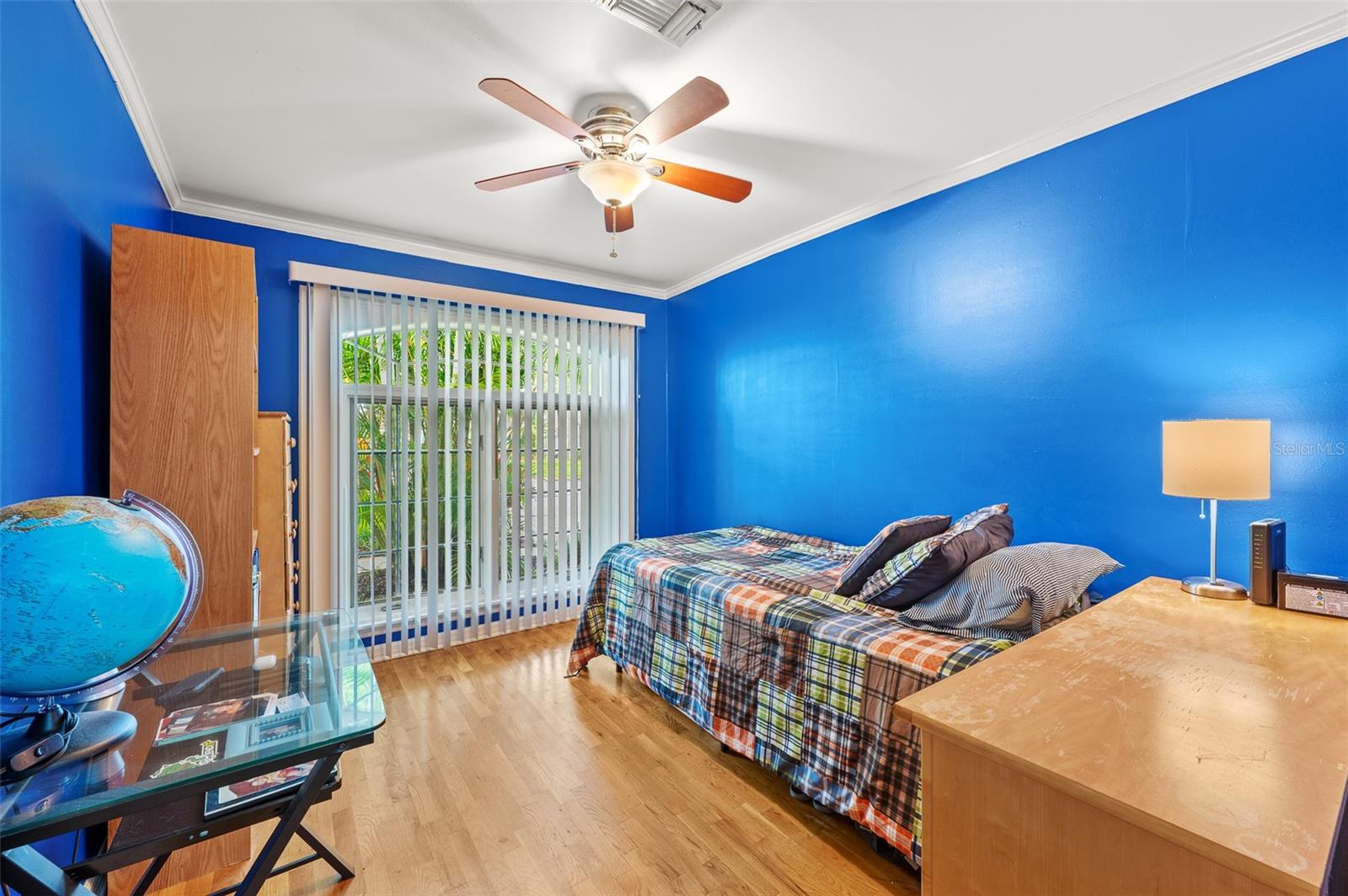 647 GENEVA PL