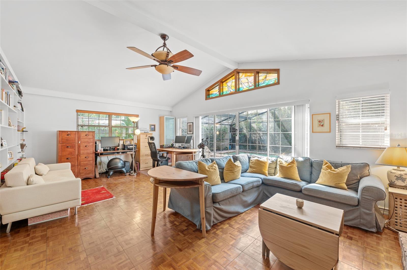 647 GENEVA PL